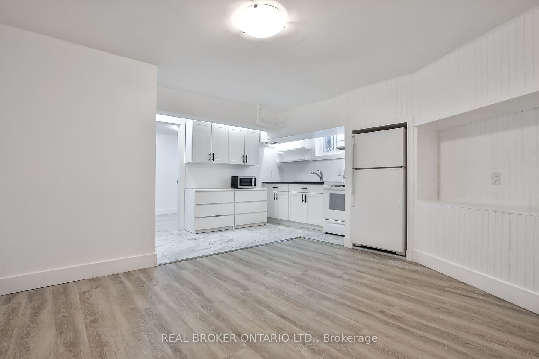 53 Maria Street 5, Toronto, ON M6P 1W1