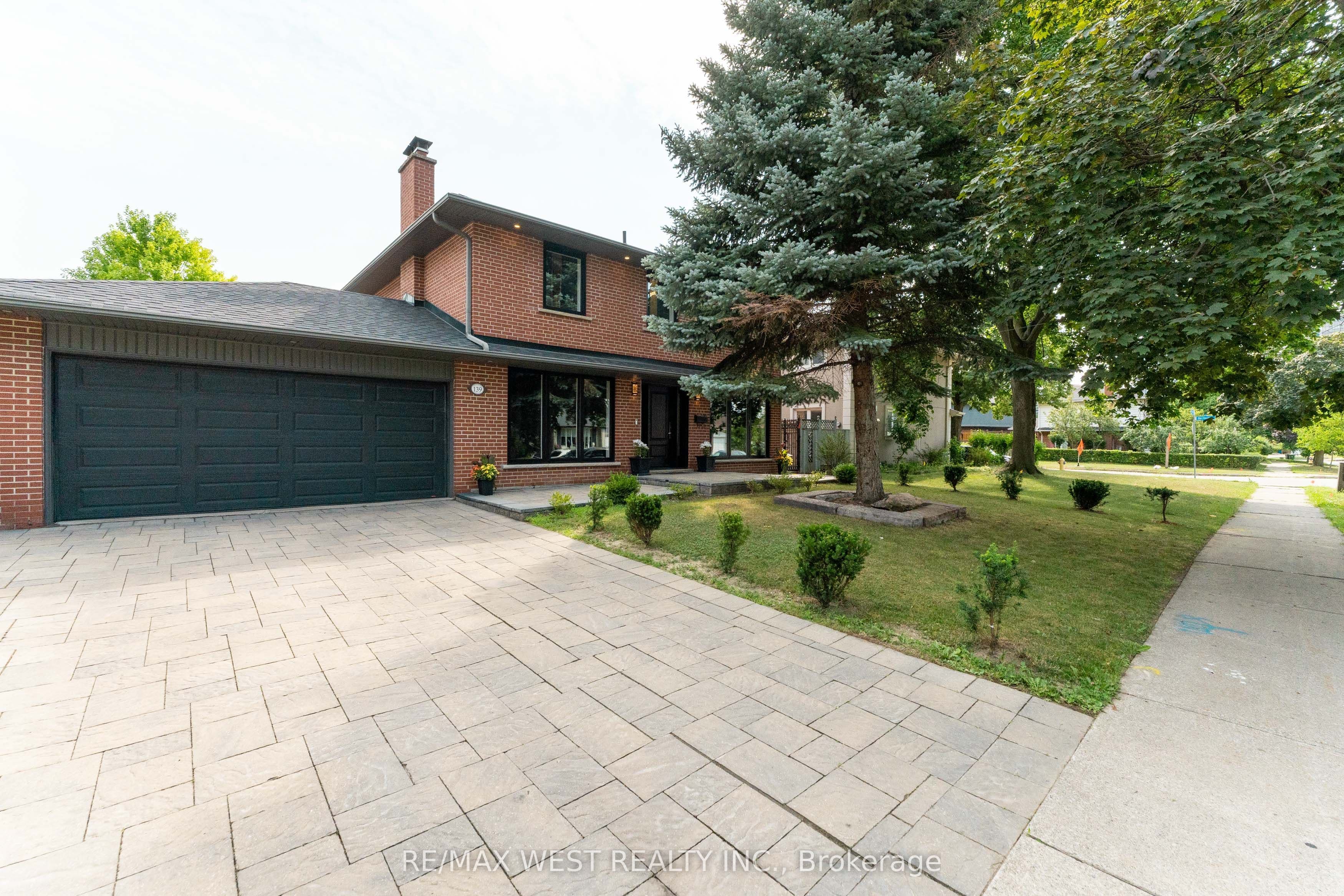 139 Redgrave Drive, Toronto, ON M9R 3V6
