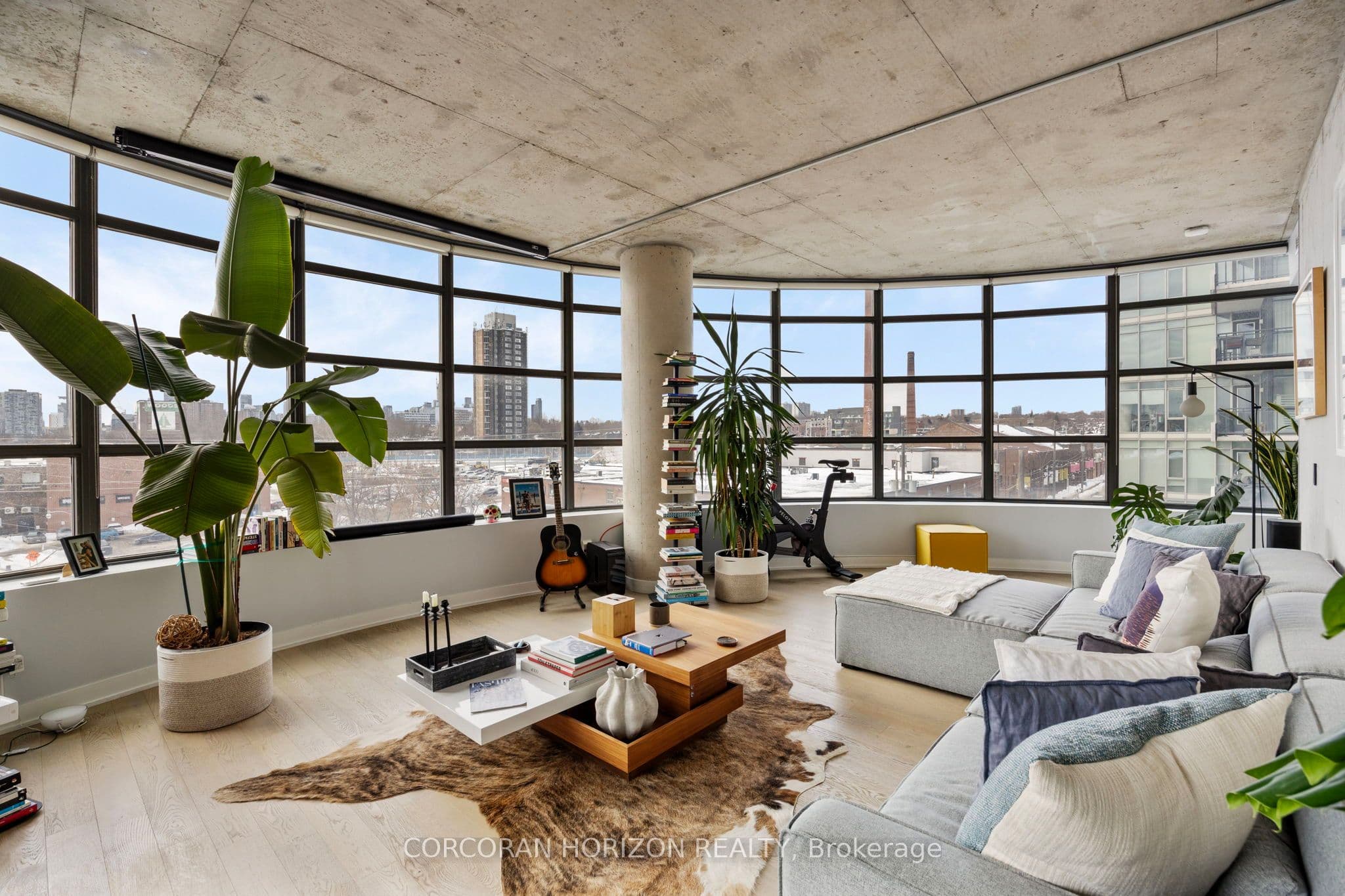 1201 Dundas Street E 503, Toronto, ON M4M 1S2