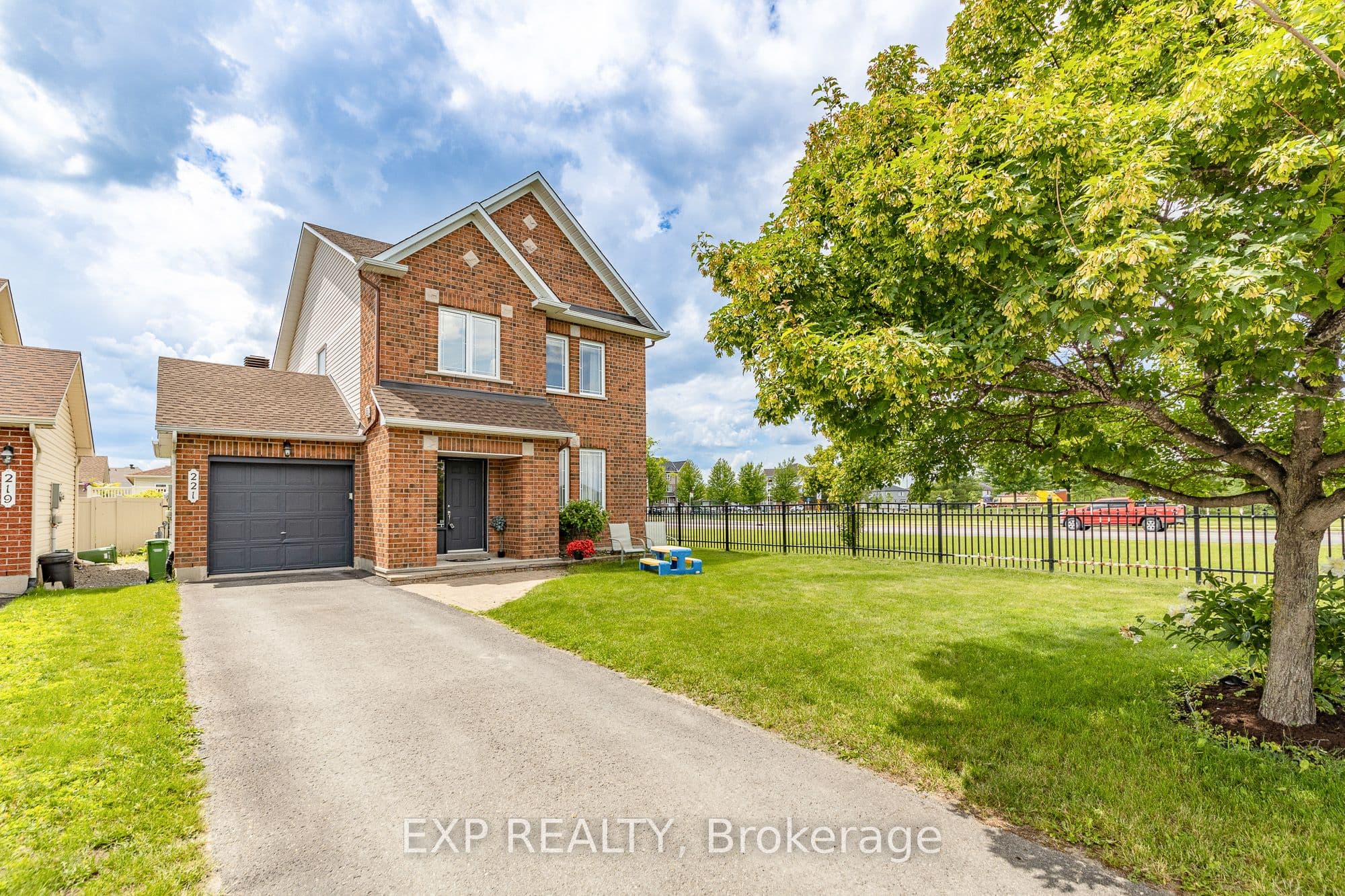 221 Northwind Street, Orleans - Cumberland and Area, ON K4A 5G3
