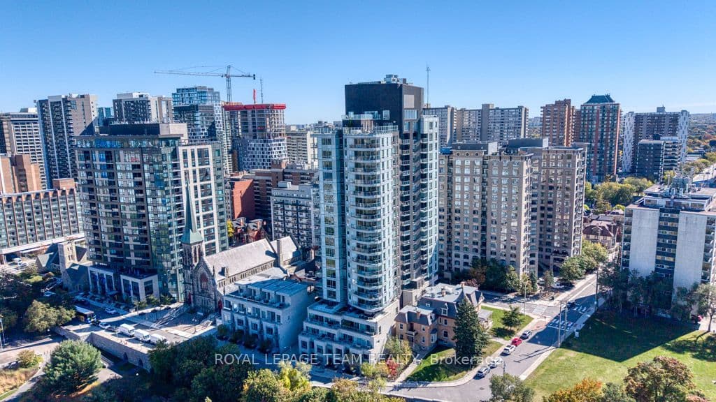 428 Sparks Street 1902, Ottawa Centre, ON K1R 0B3