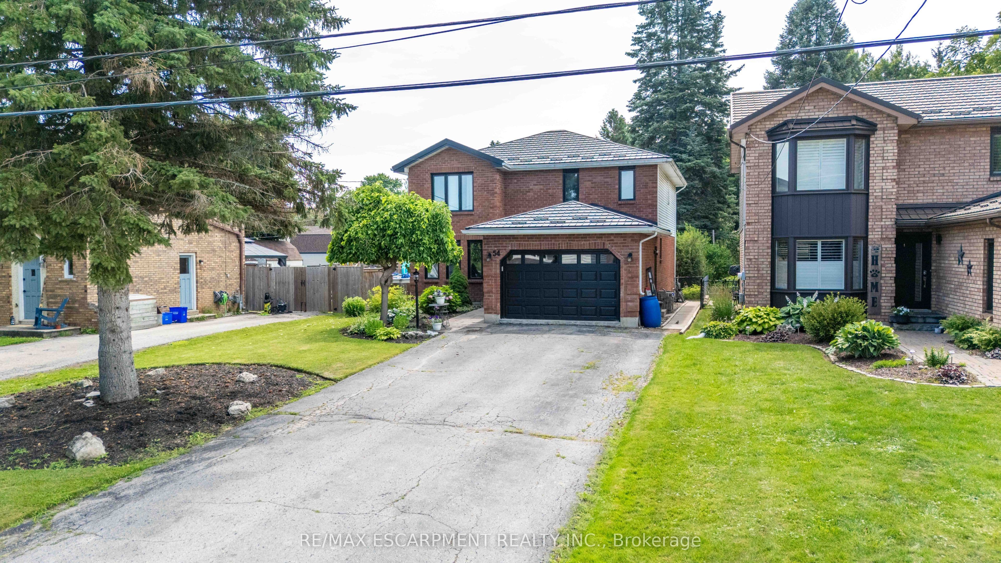 54 SELKIRK Street, Haldimand, ON N3W 1J4