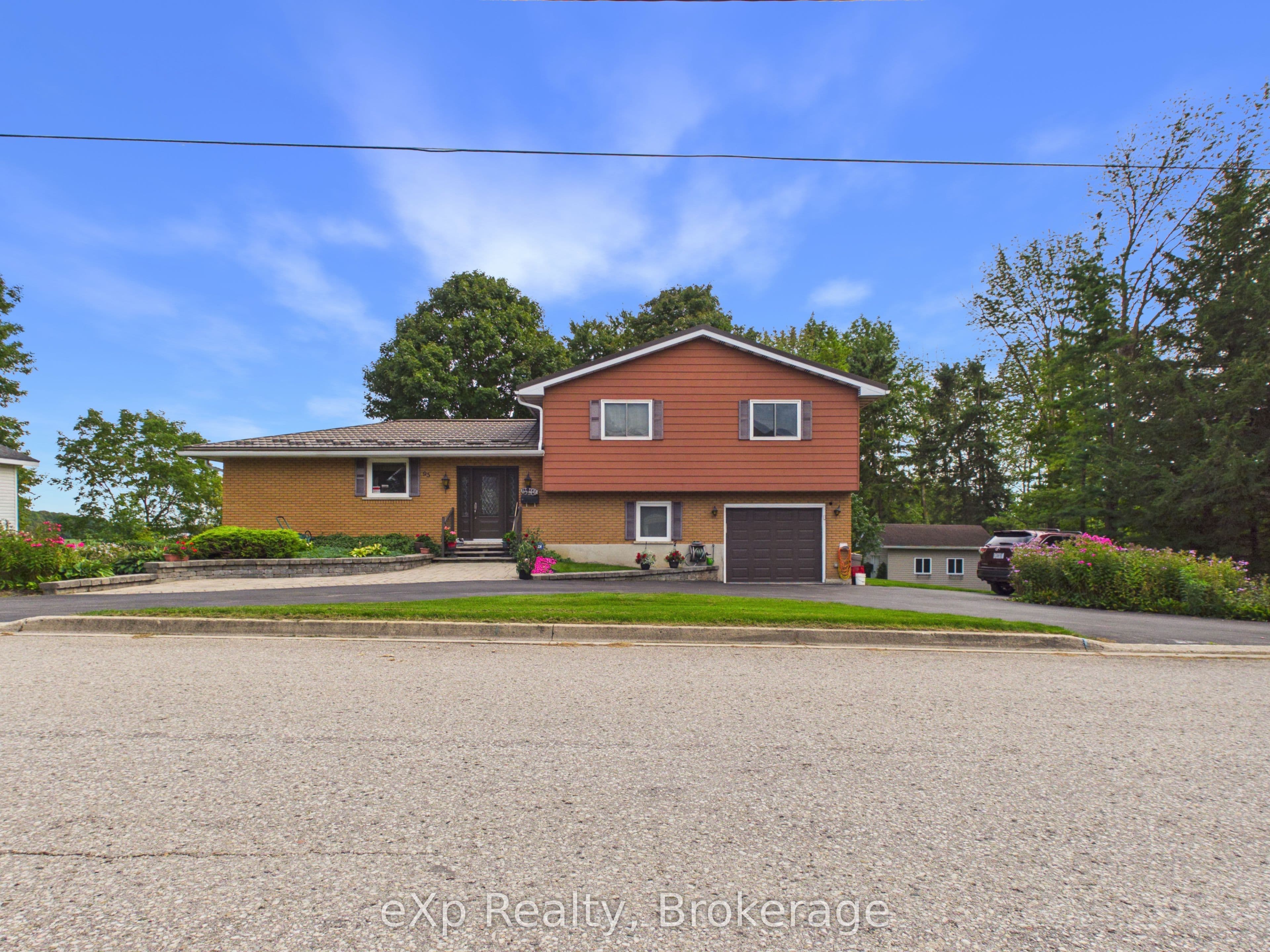95 10th Street S, Arran-Elderslie, ON N0G 1L0