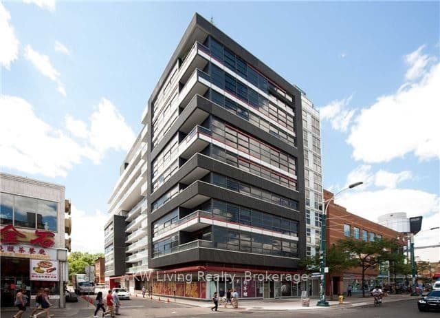 10 Willison Square 810, Toronto, ON M5T 0A8