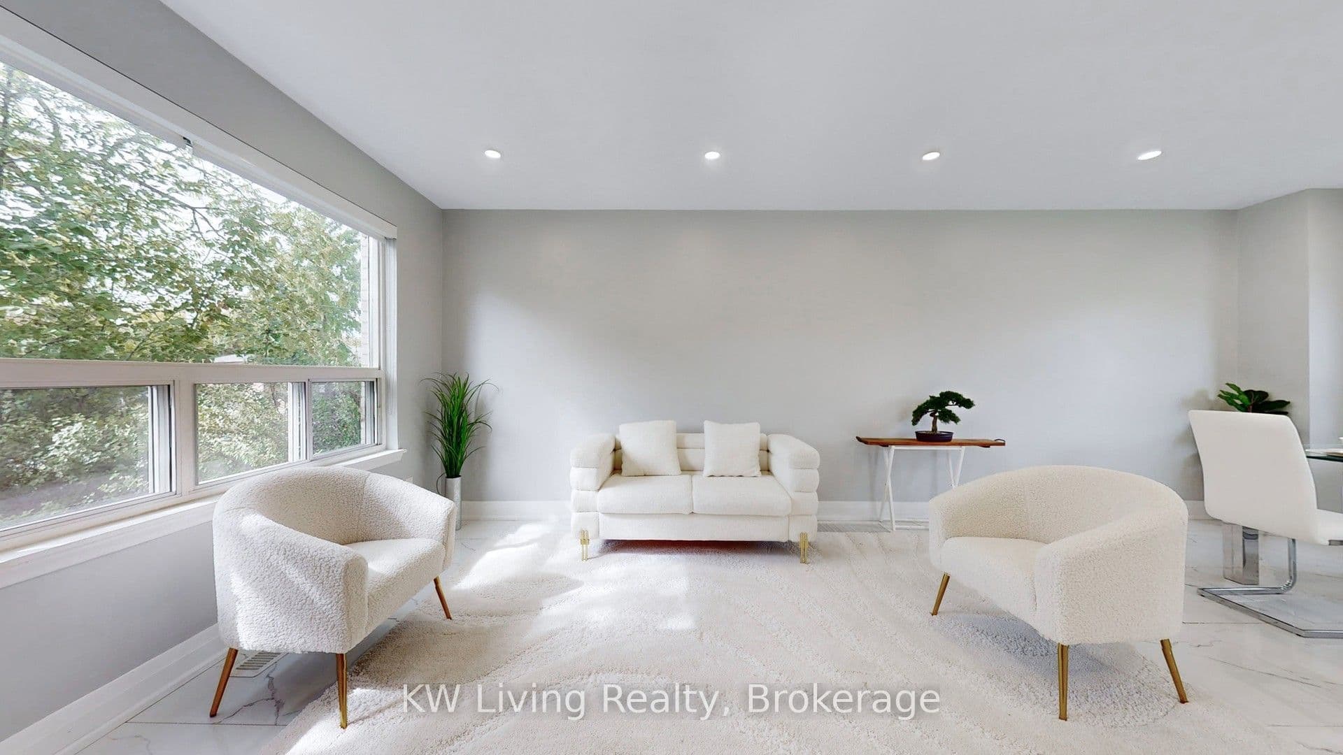251 Mcconvey Drive Main, Richmond Hill, ON L4C 3K1