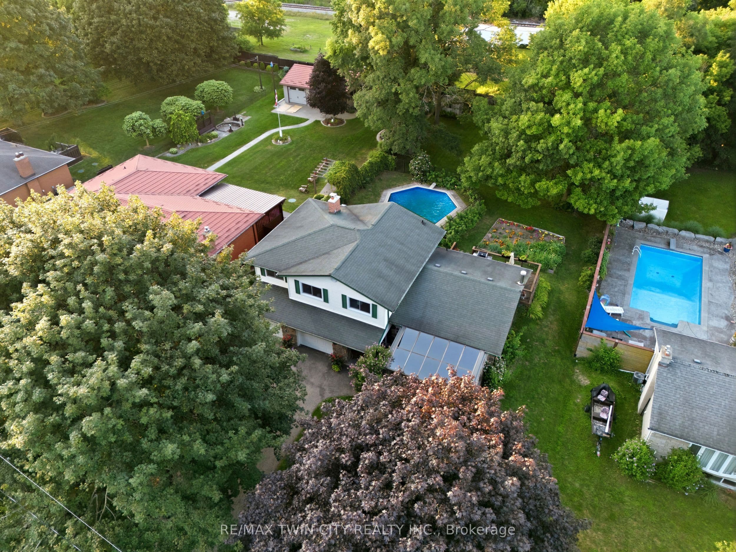 25 Alice Crescent, Wilmot, ON N0B 2H0
