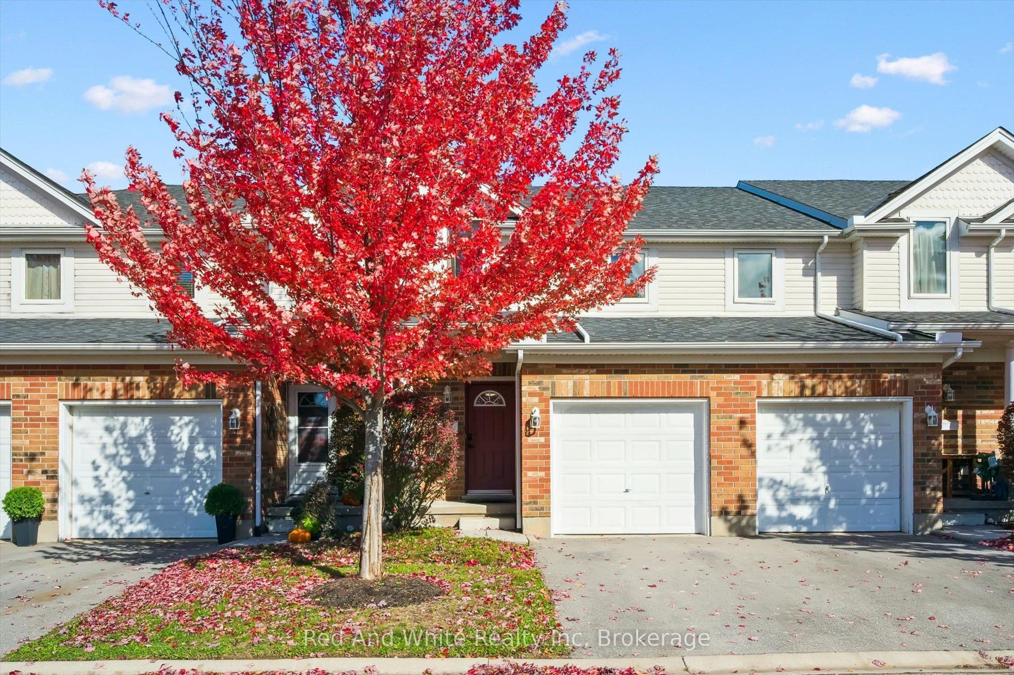 151 Clairfields Drive E 3, Guelph, ON N1L 1P5
