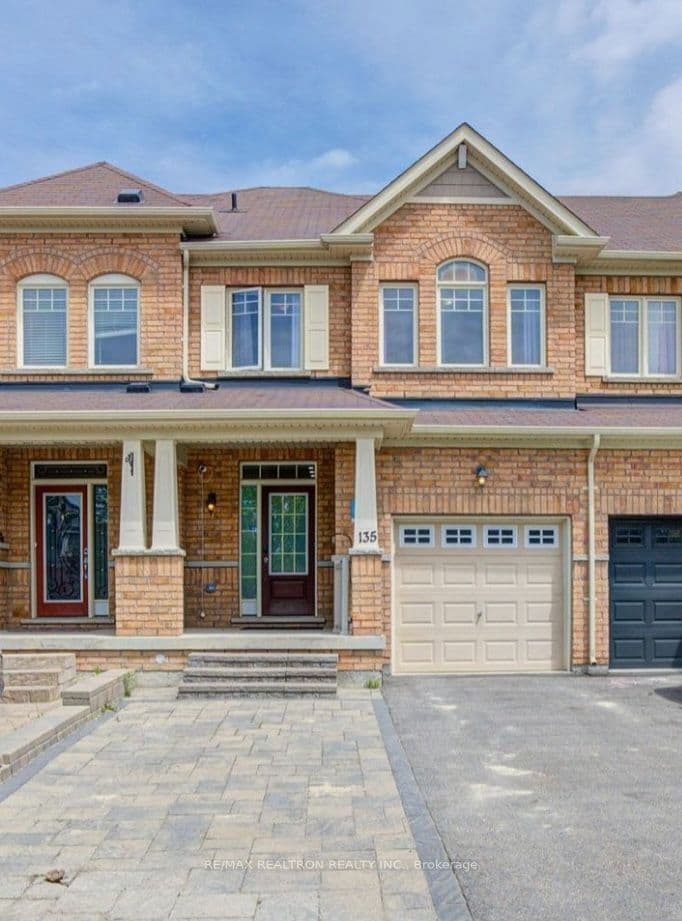 135 Windrow Street, Richmond Hill, ON L4E 4Y4