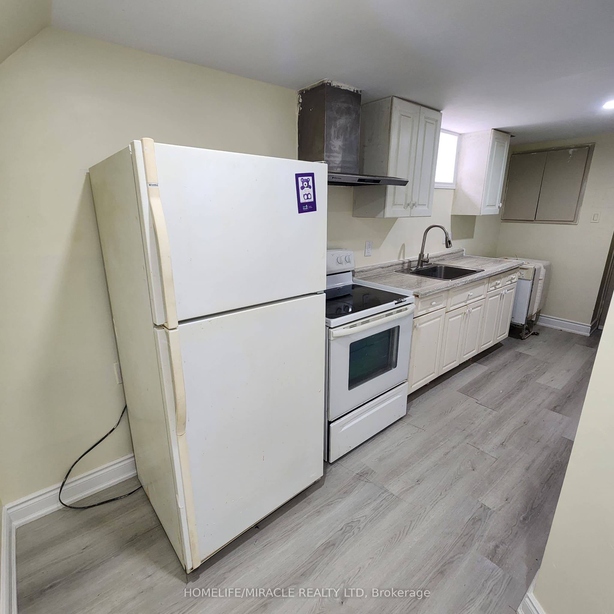 491 Salisbury Street, London East, ON N5Y 3B4