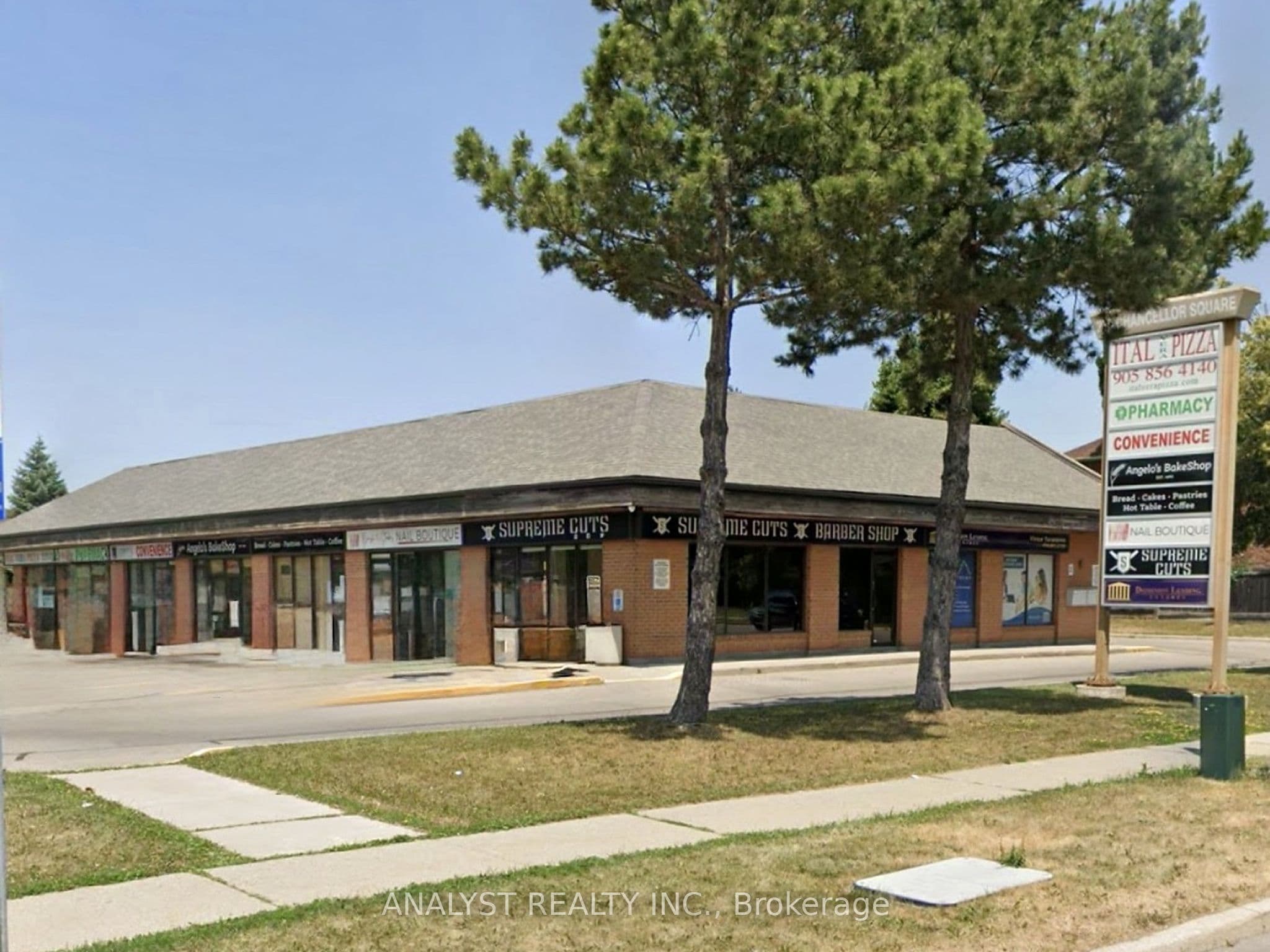 270 Chancellor Drive, Vaughan, ON L4L 7M1