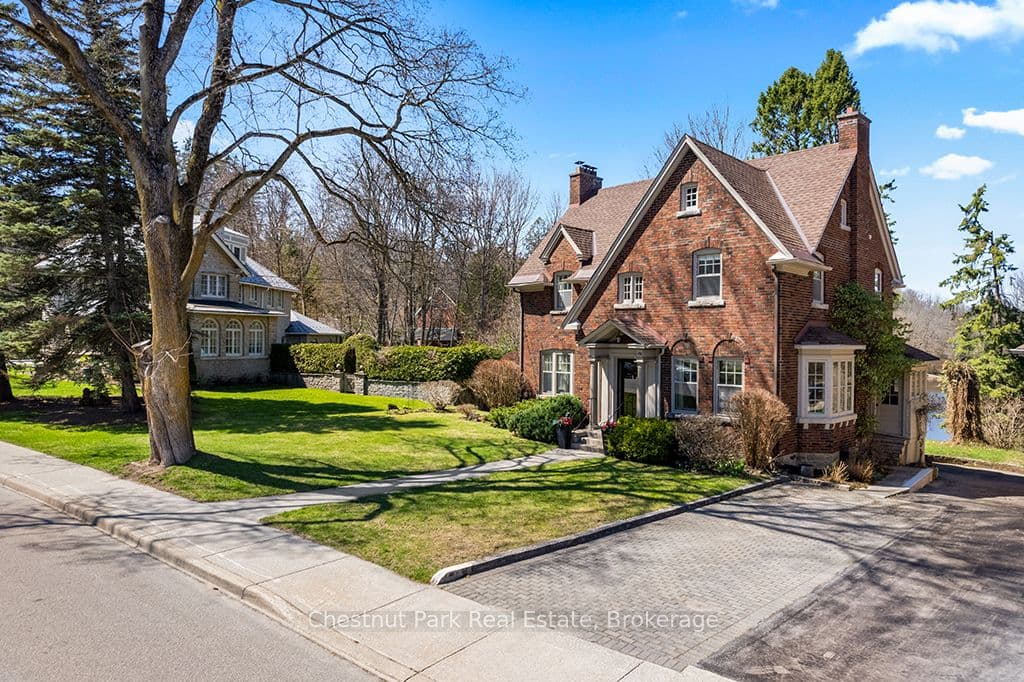 190 4th Street W, Owen Sound, ON N4K 3J9