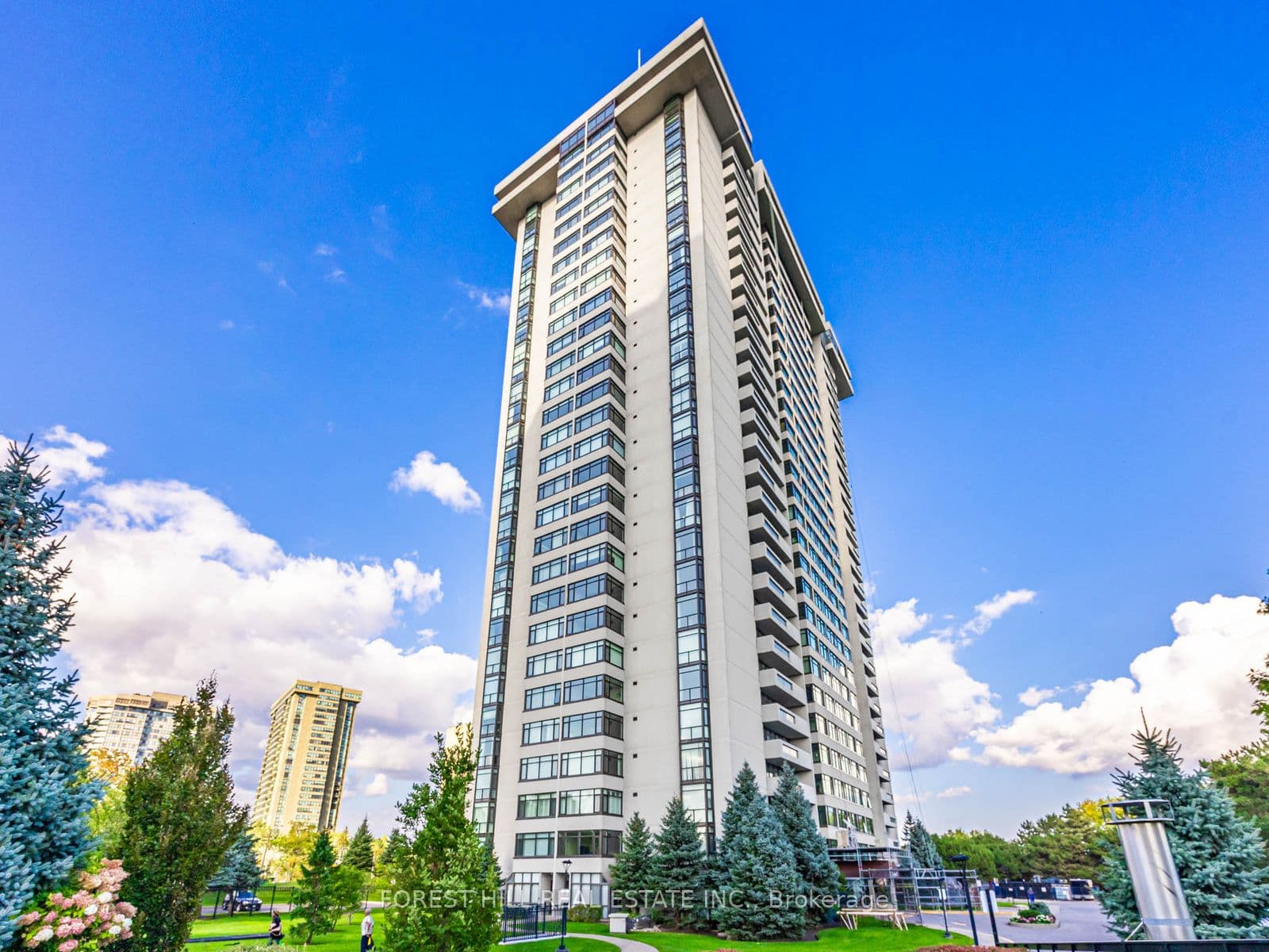 1555 Finch Avenue 703, Toronto, ON M2J 4X9