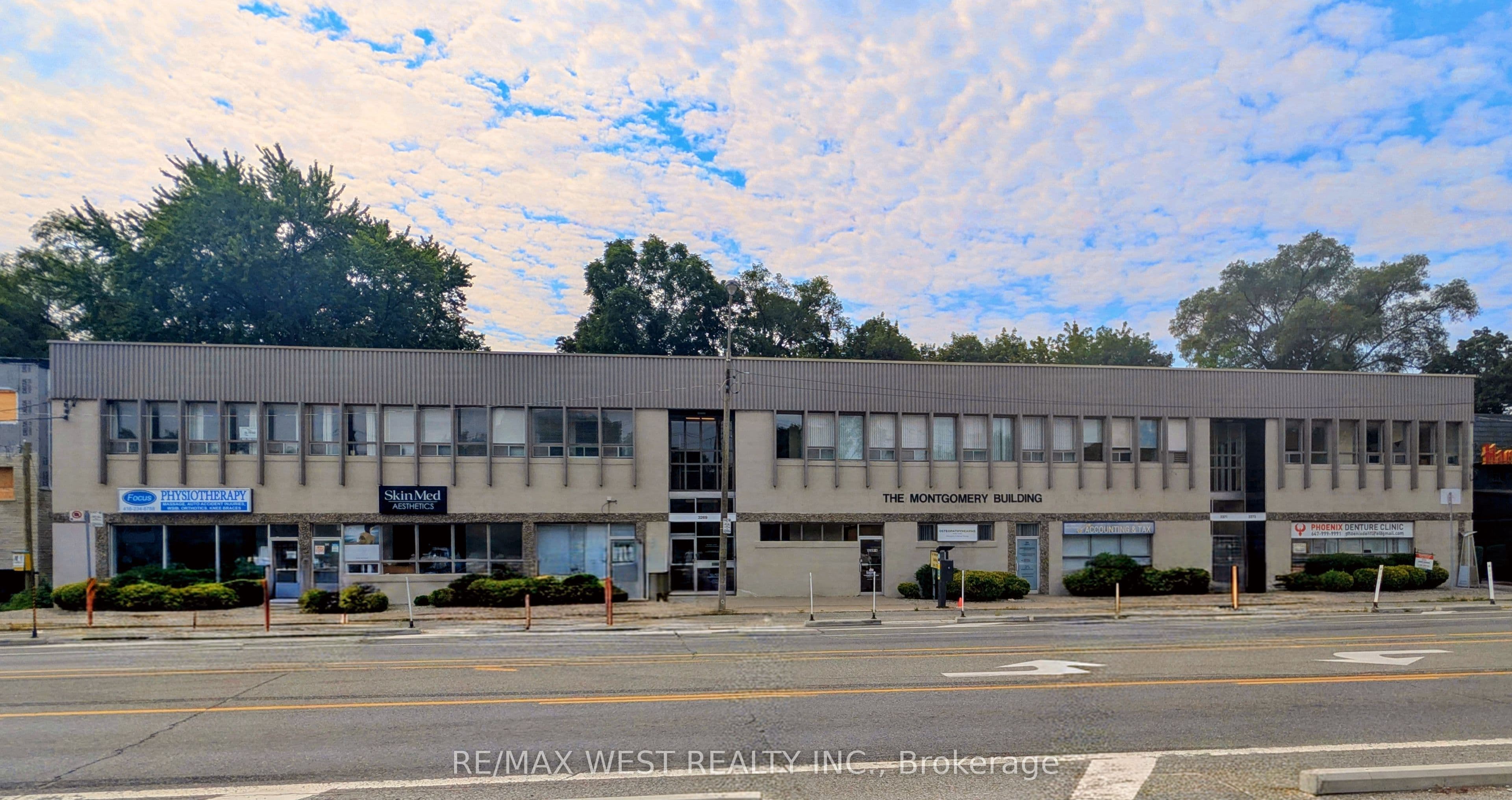 3269 Bloor Street W 205, Toronto, ON M8X 1E2