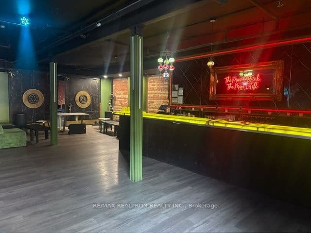 723 Queen Street E, Toronto, ON M4M 1H1