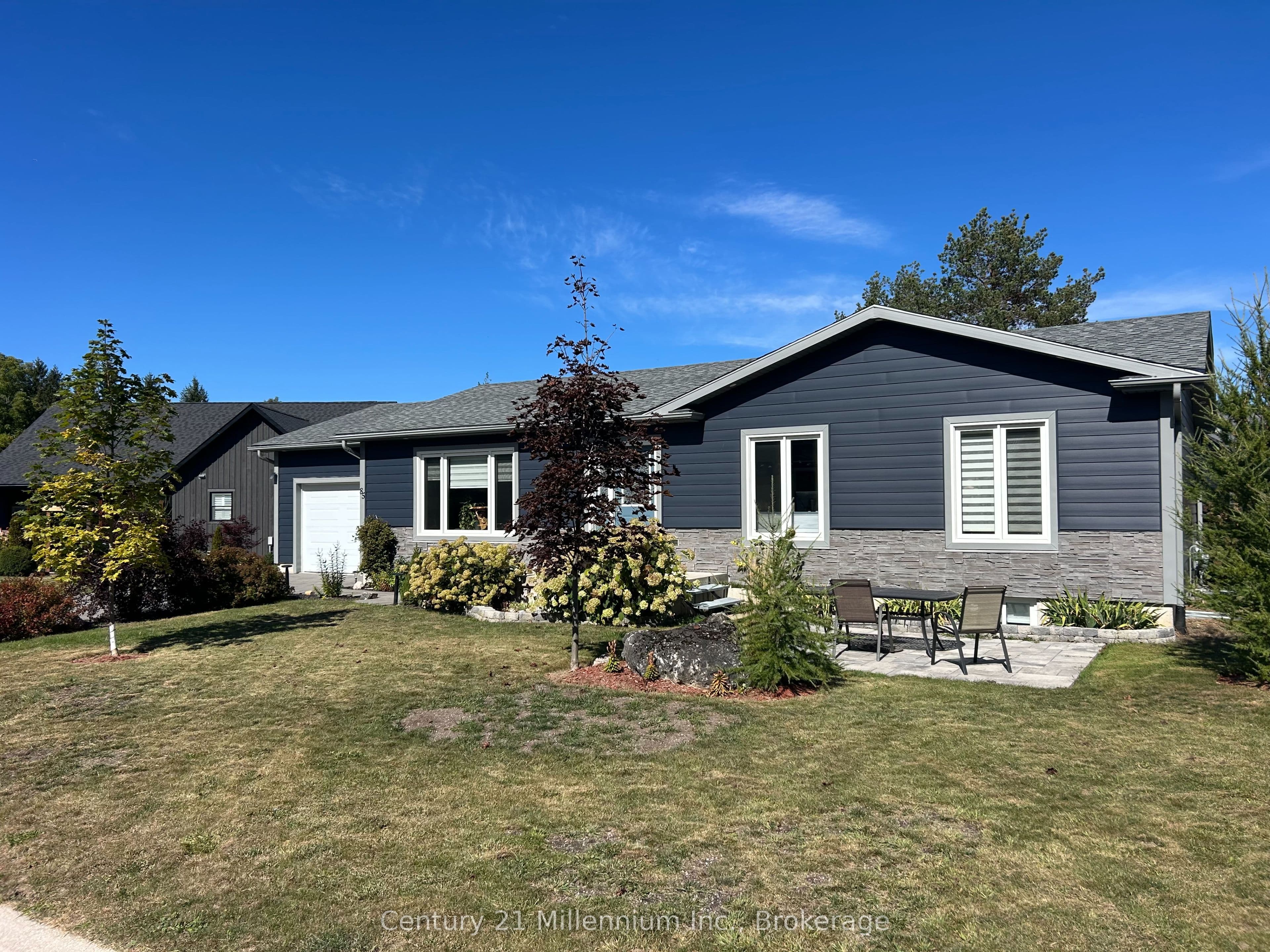 85 Gordon Crescent, Meaford, ON N4L 0A9