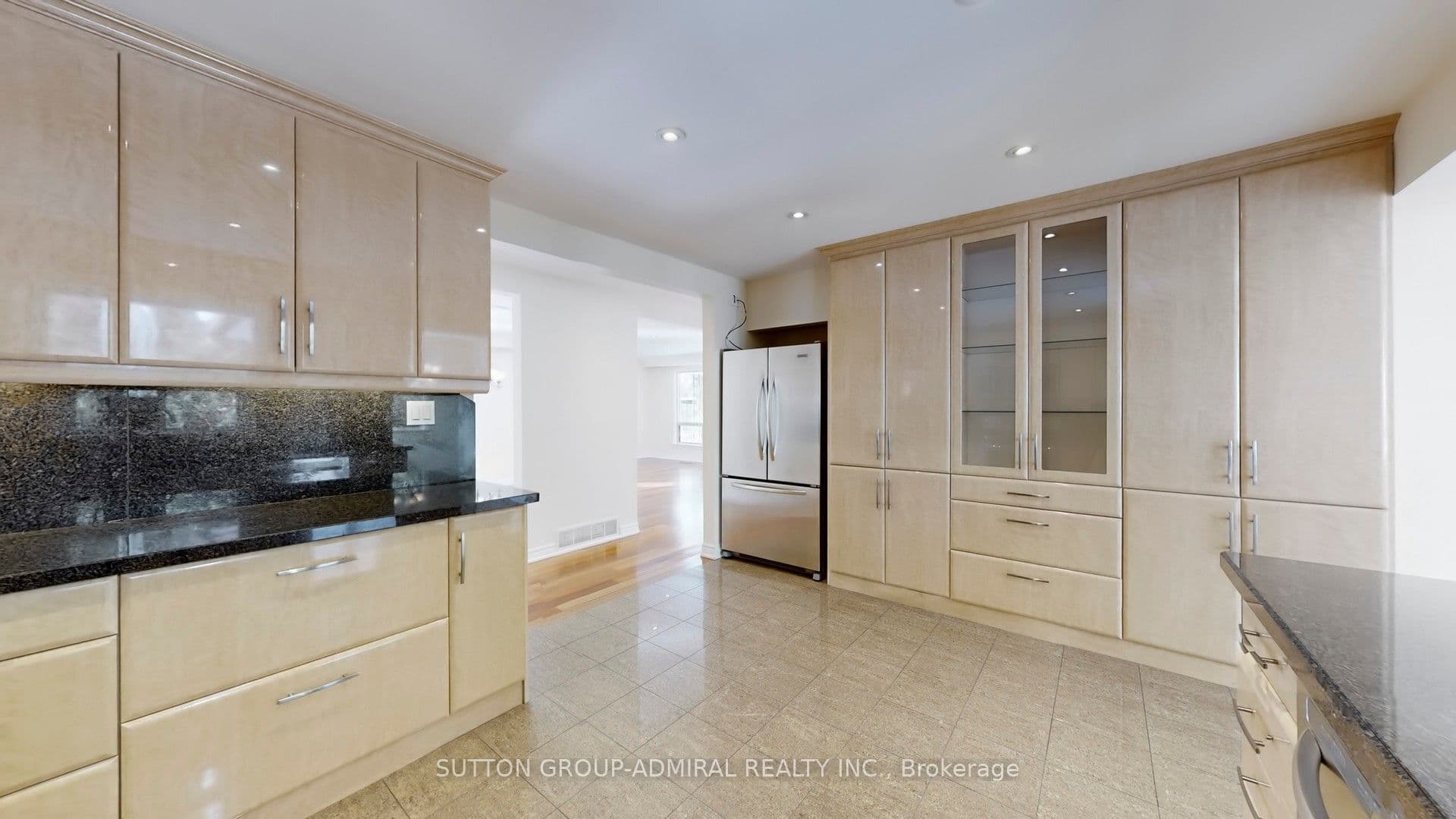 129 Crestwood Road, Vaughan, ON L4J 1A7