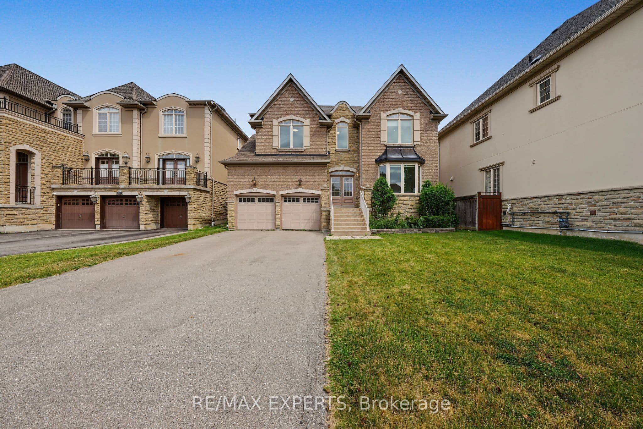 12 Sweet Valerie Court, Vaughan, ON L6A 0C6