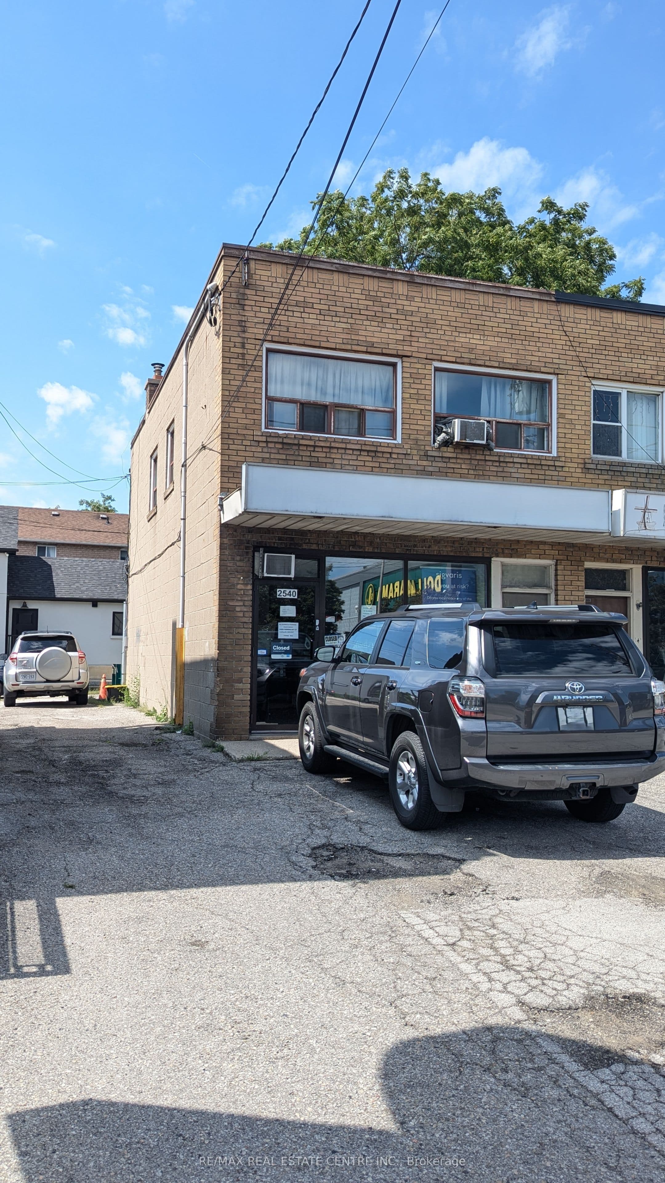 2540 Weston Road, Toronto, ON M9N 2A6