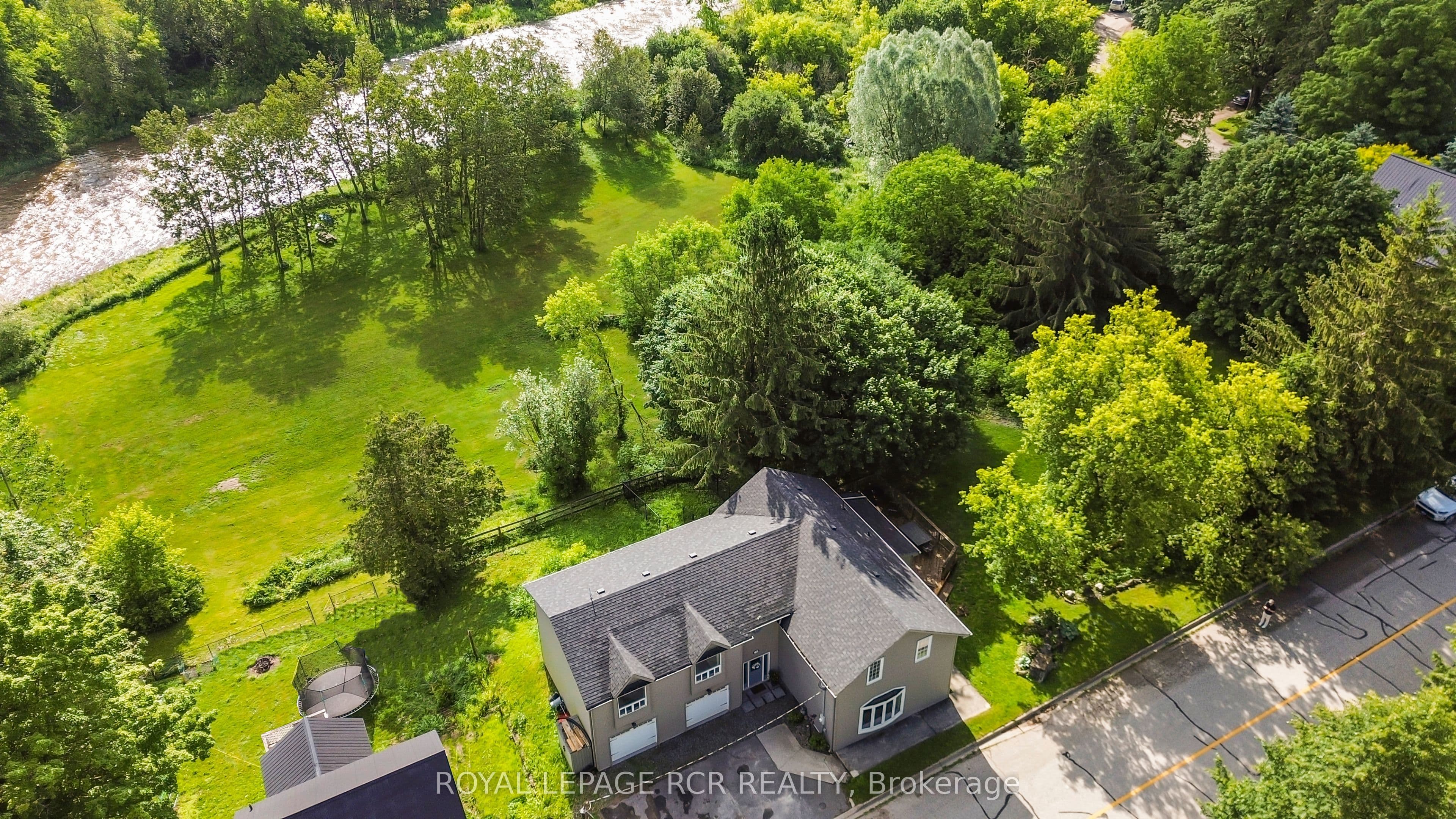 12 Mill Street, Amaranth, ON L9W 3Z3