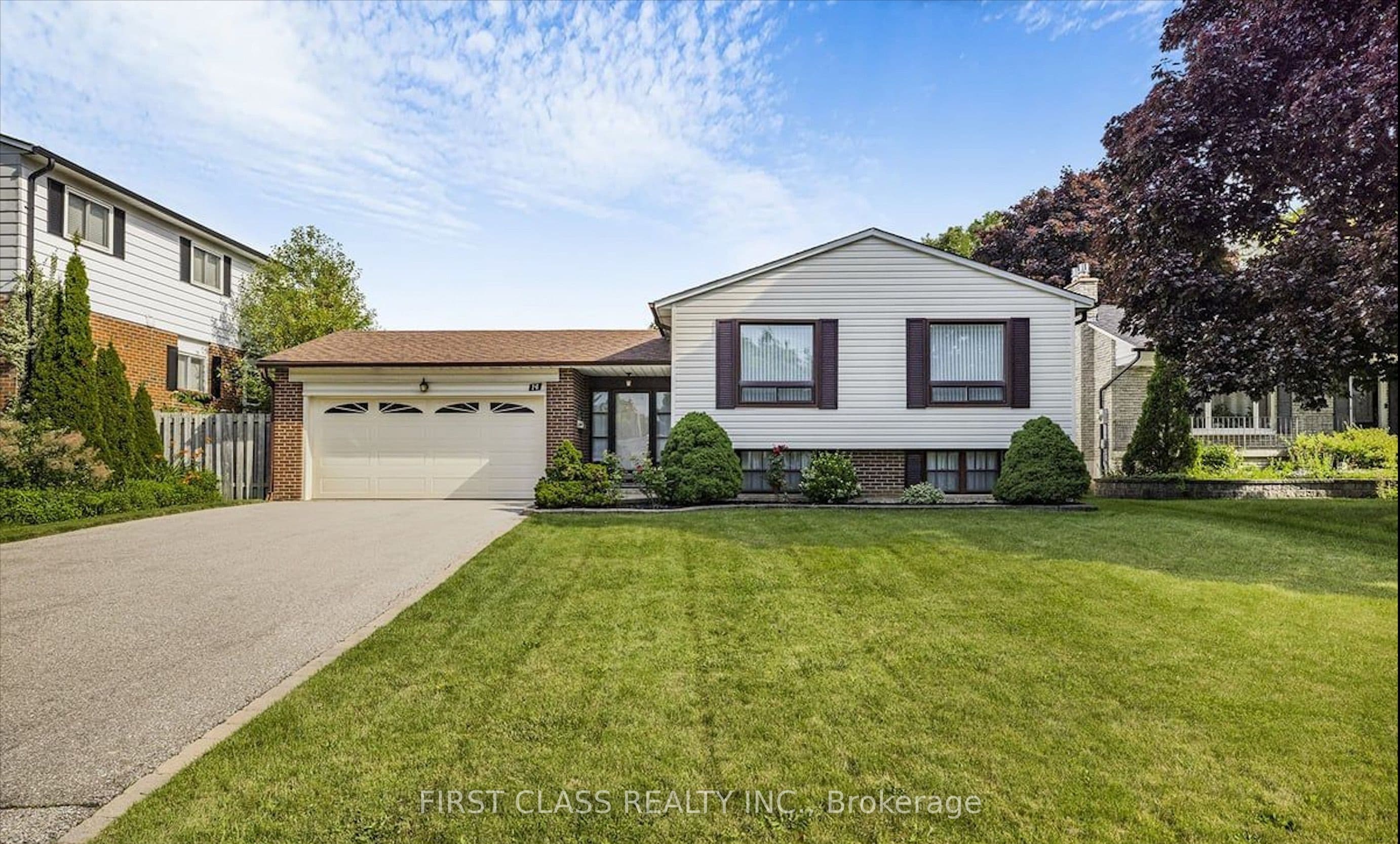 14 Pringle Avenue, Markham, ON L3P 2P4