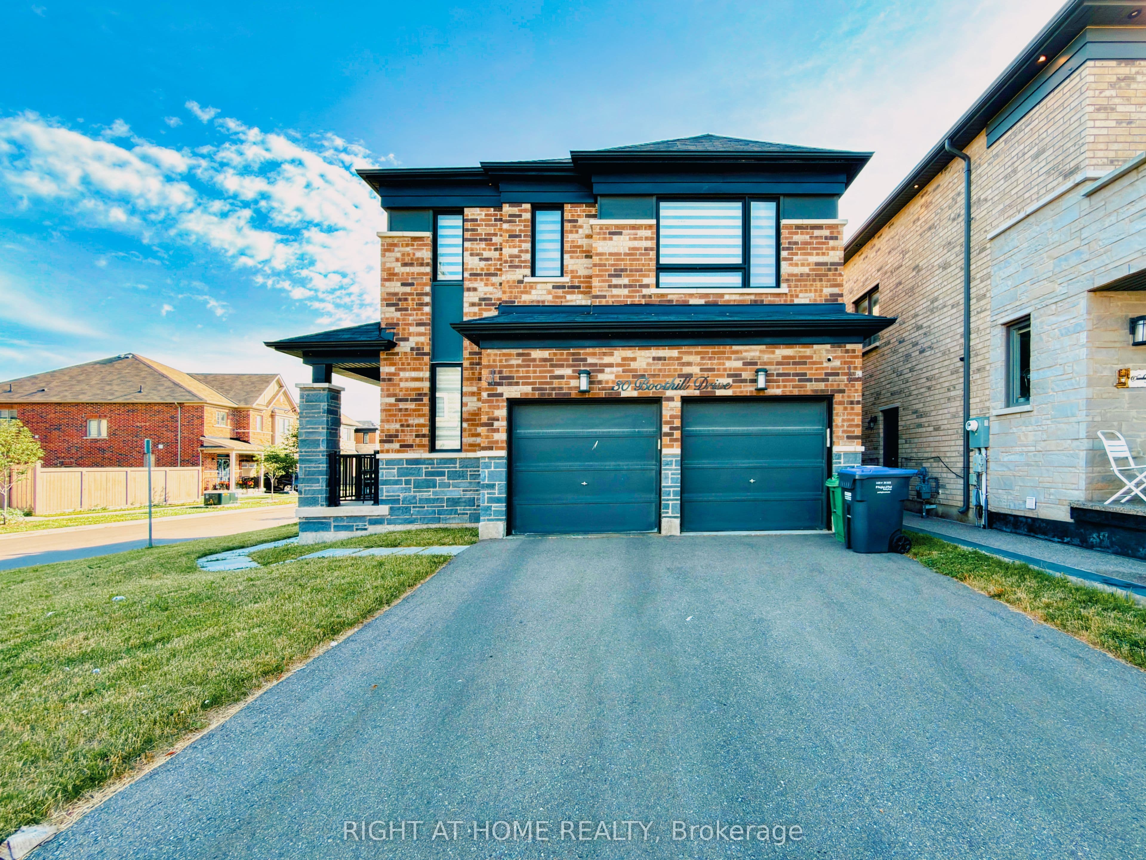30 Boothill Drive, Brampton, ON L7A 5E4