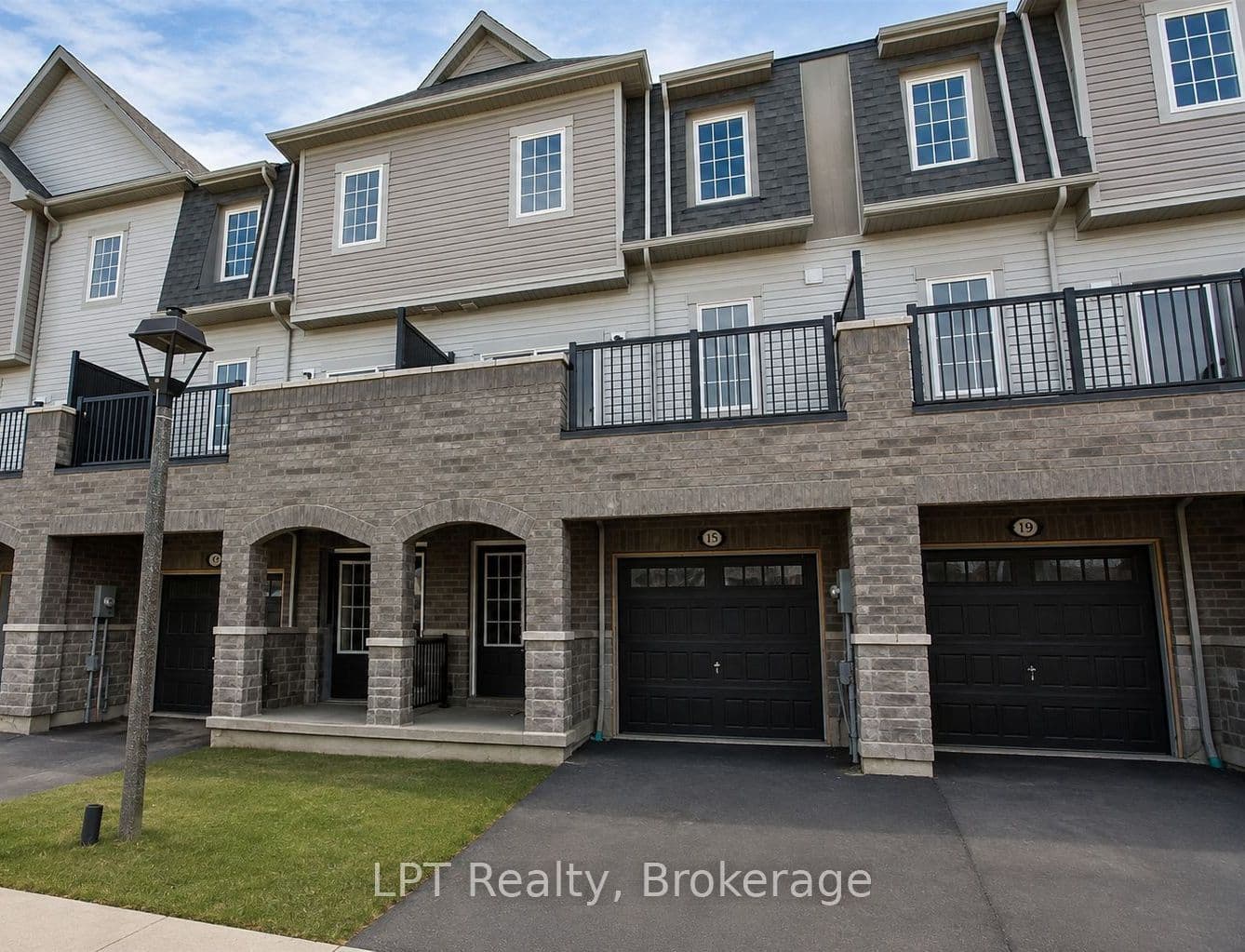 15 Honey Crisp Lane, Clarington, ON L1C 7H7
