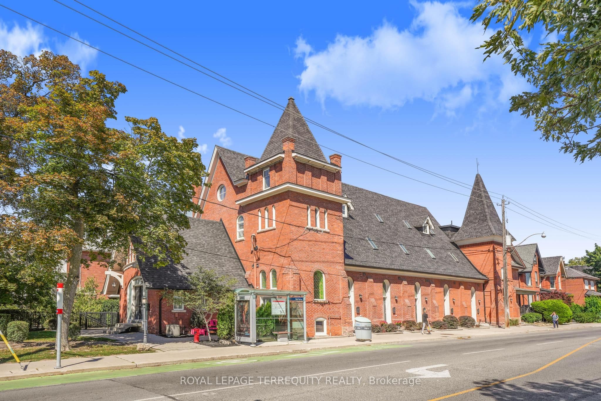 200 Annette Street #2, Toronto, ON M6P 1P6