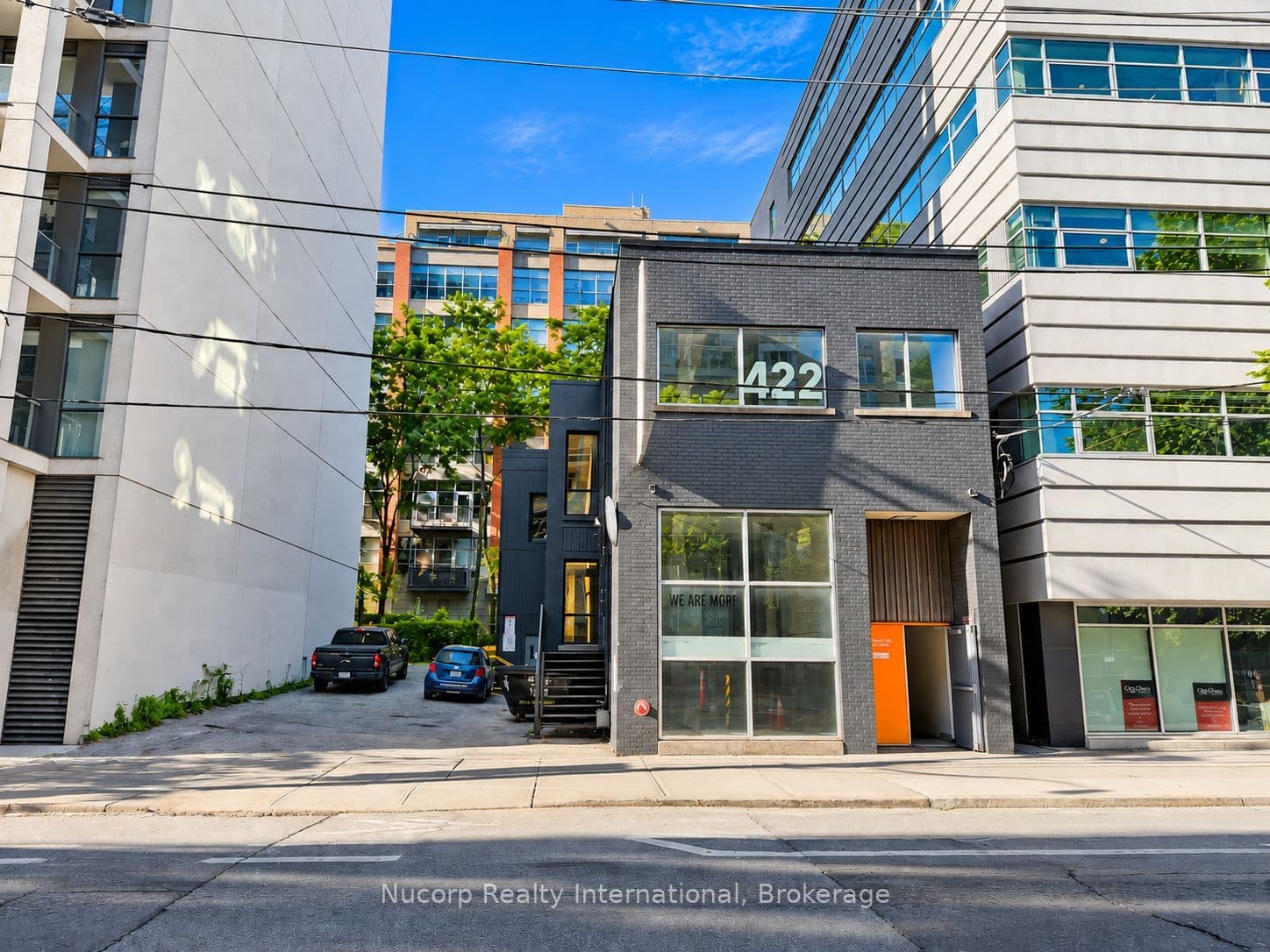 422 Adelaide Street W, Toronto, ON M5V 1S7