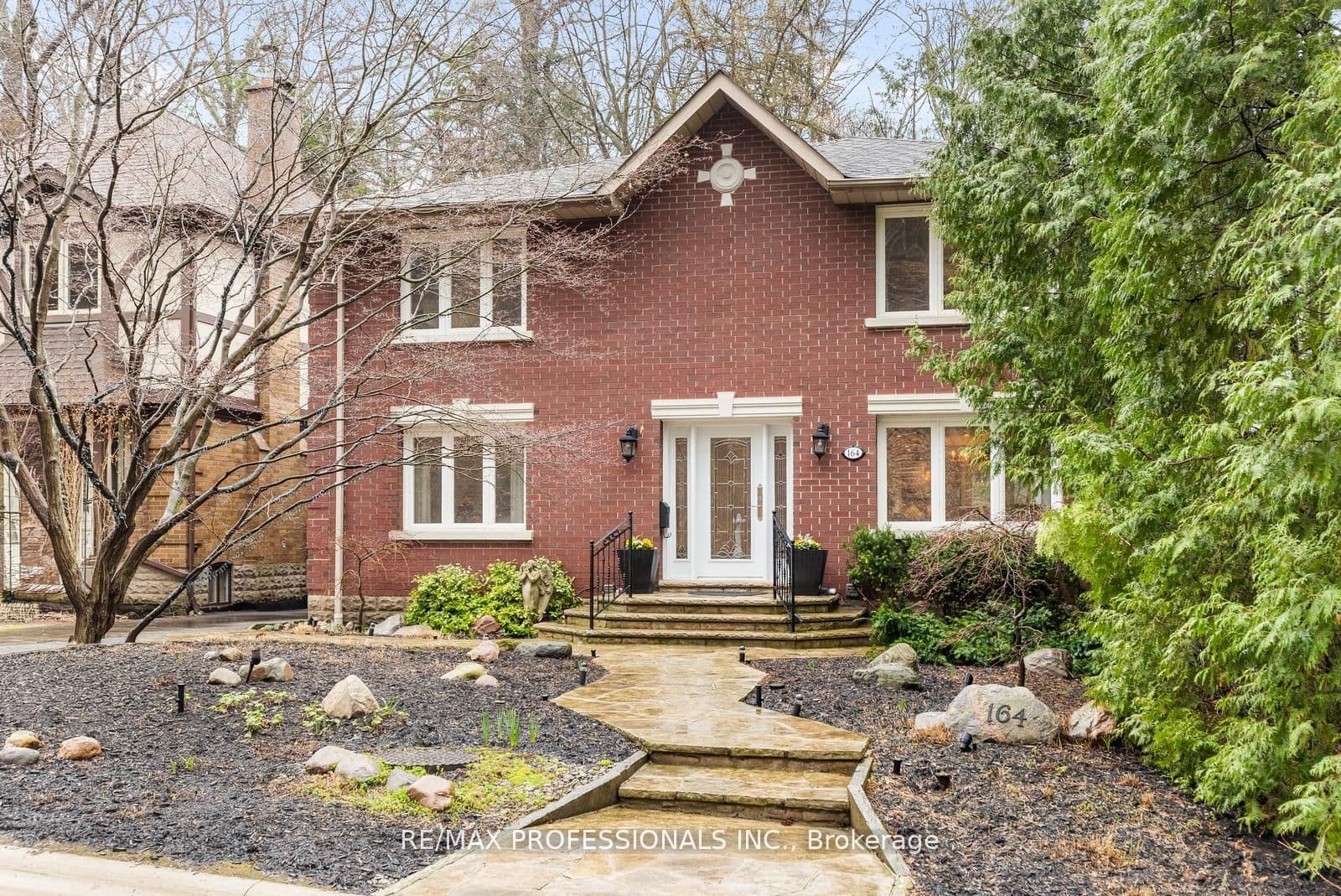 164 Morningside Avenue, Toronto, ON M6S 1E3