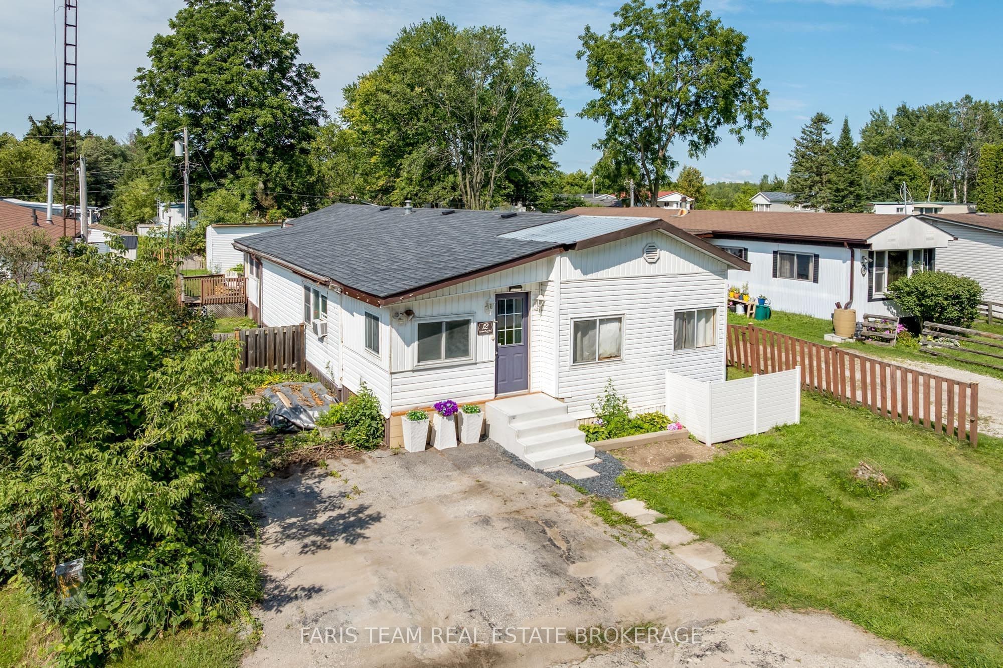 12 Centre Park Road, Essa, ON L0M 1B1