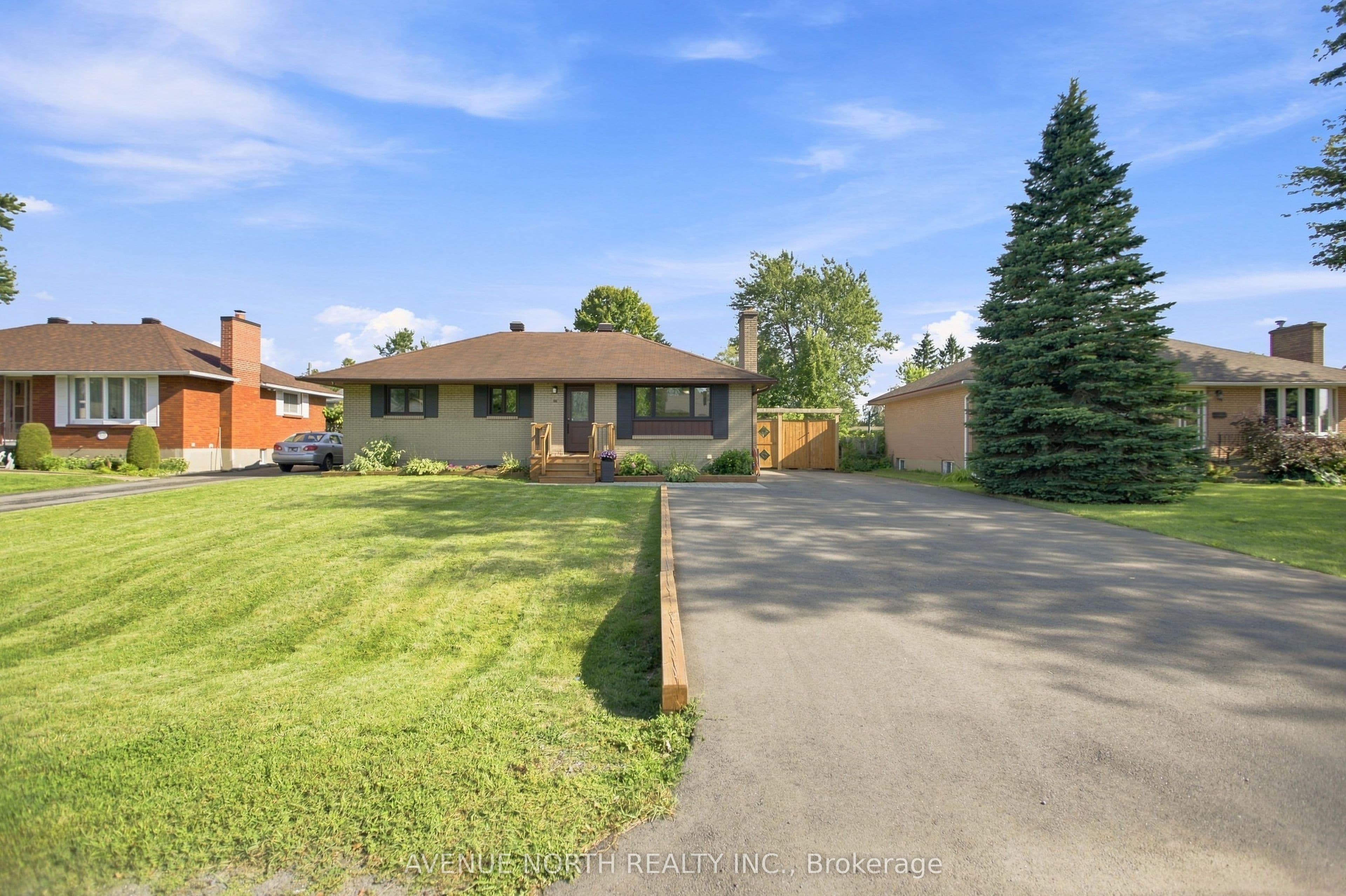 66 Epworth Avenue, Meadowlands - Crestview and Area, ON K2G 2M1