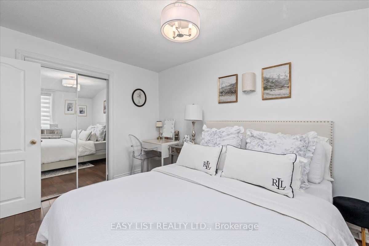 140 Ascot Avenue, Toronto, ON M6E 1G4