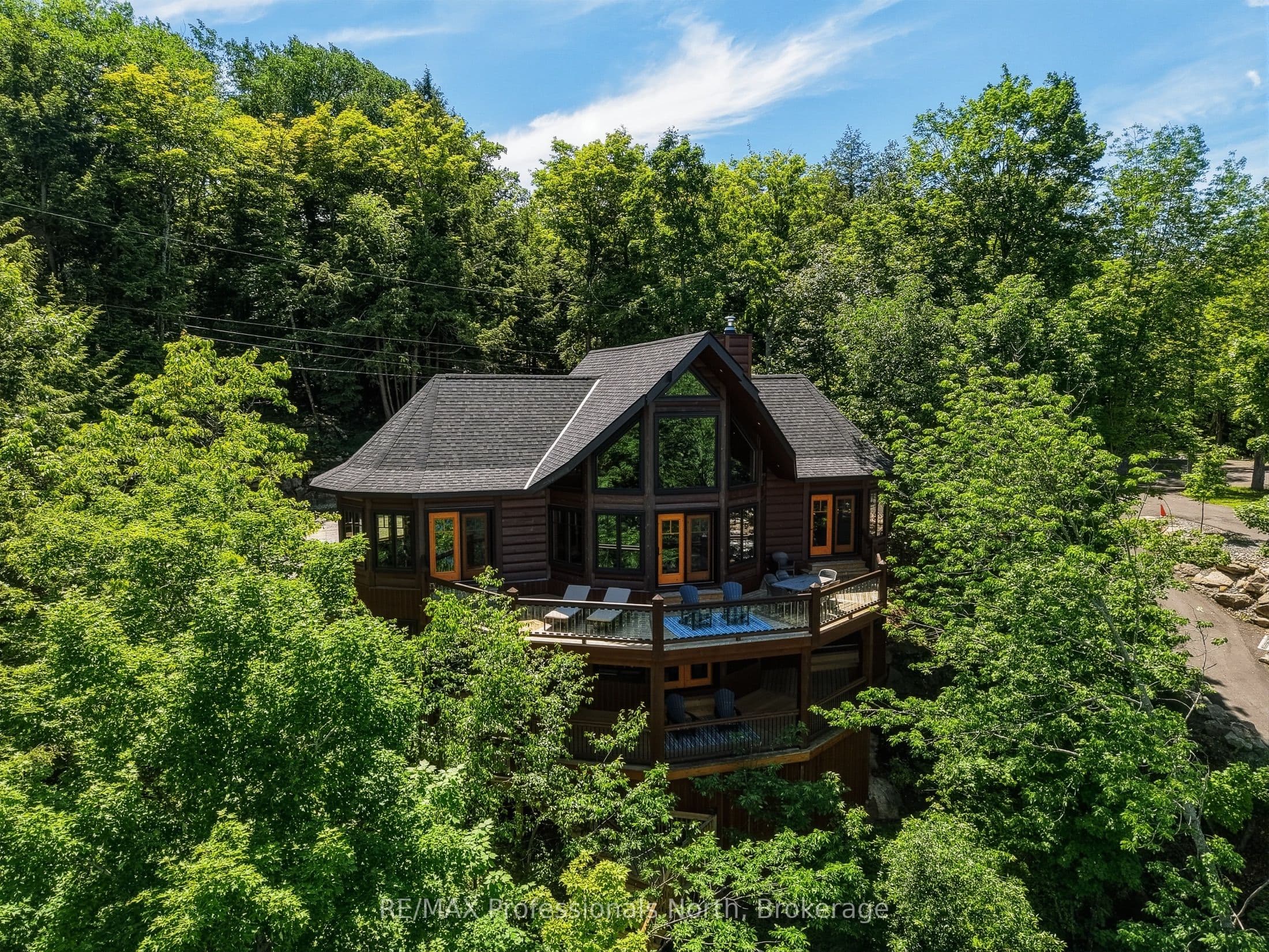 1666 Beaumont Drive, Bracebridge, ON P1L 1X2