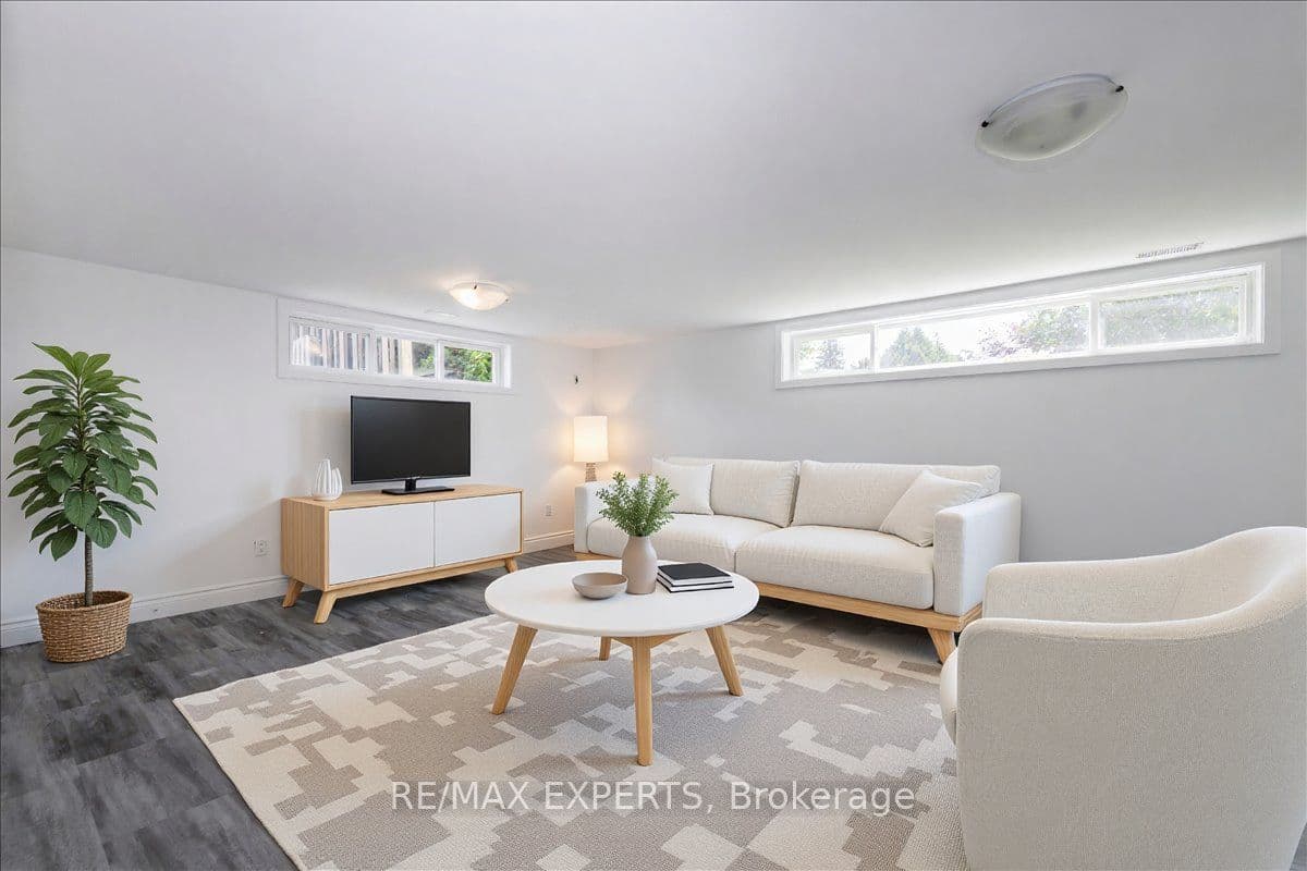 7 Willow Street, Collingwood, ON L9Y 2H9