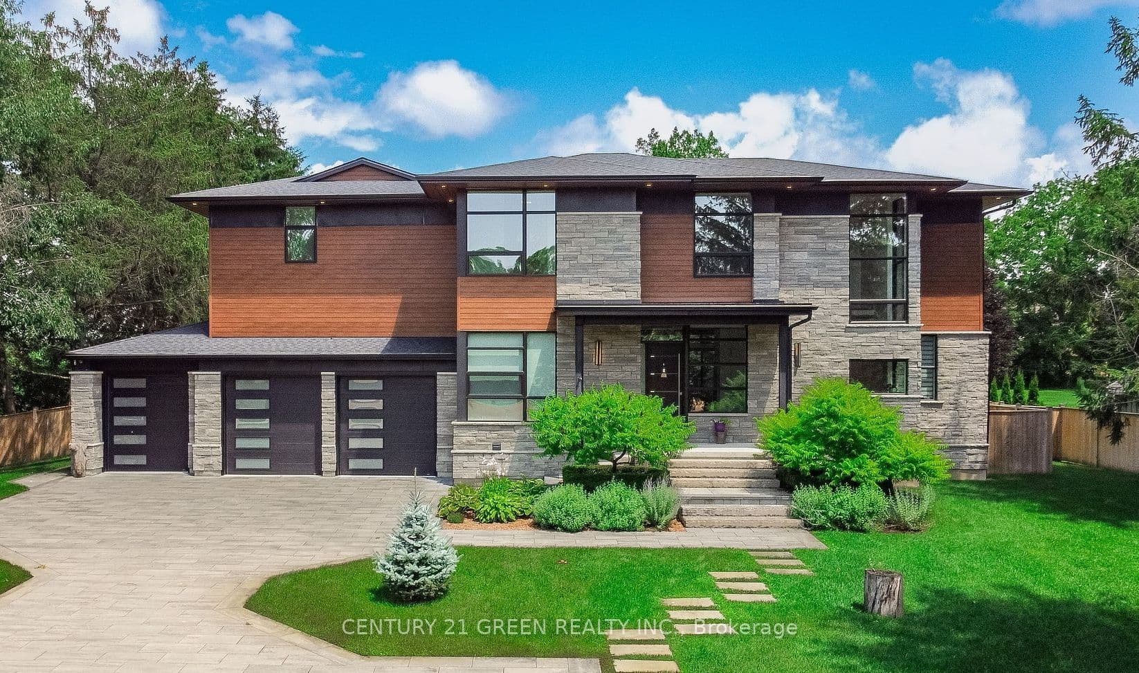21222 Vanneck Road, Middlesex Centre, ON N6H 5L2