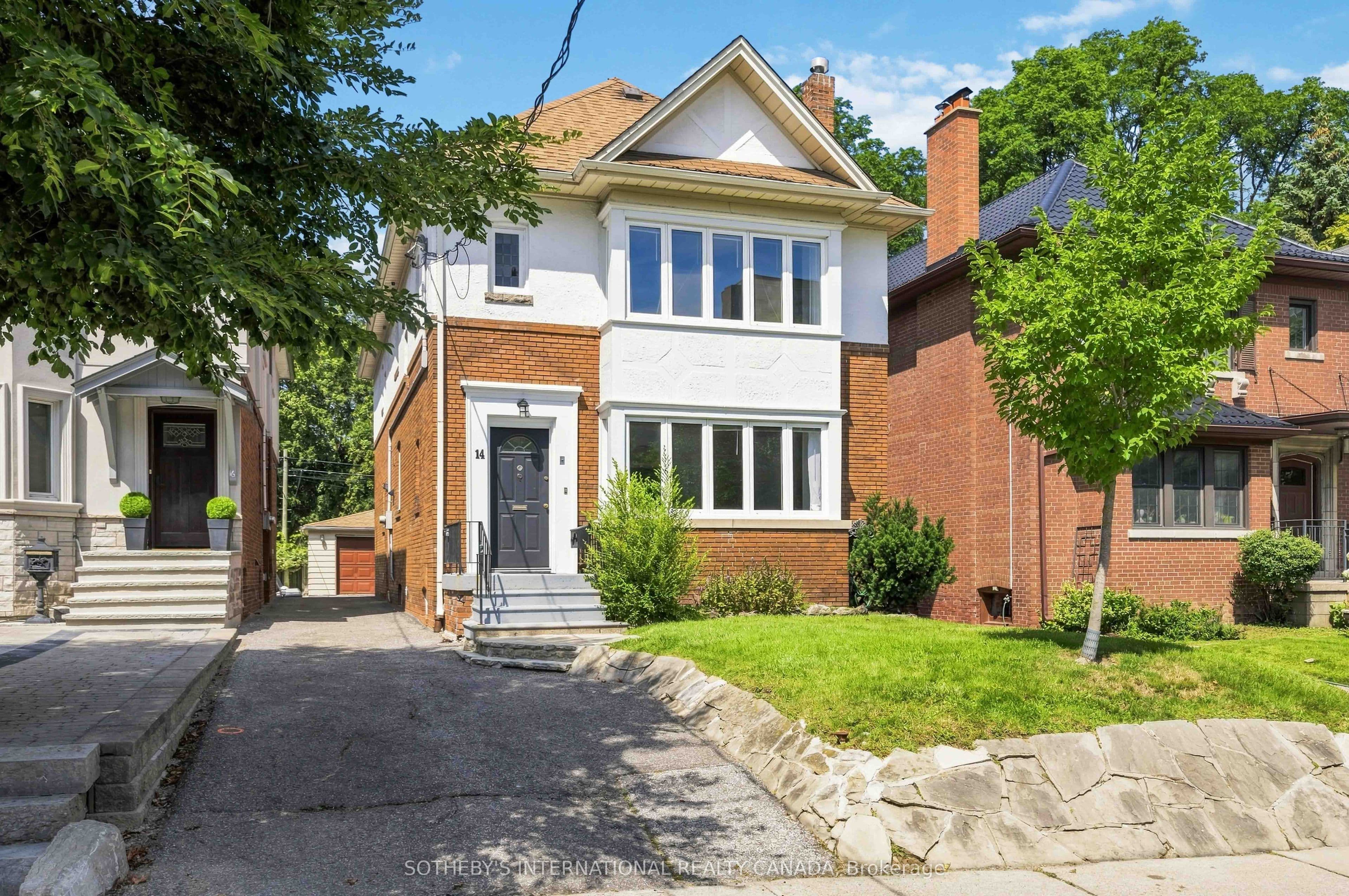 14 Kilbarry Road Upper, Toronto, ON M5P 1K5