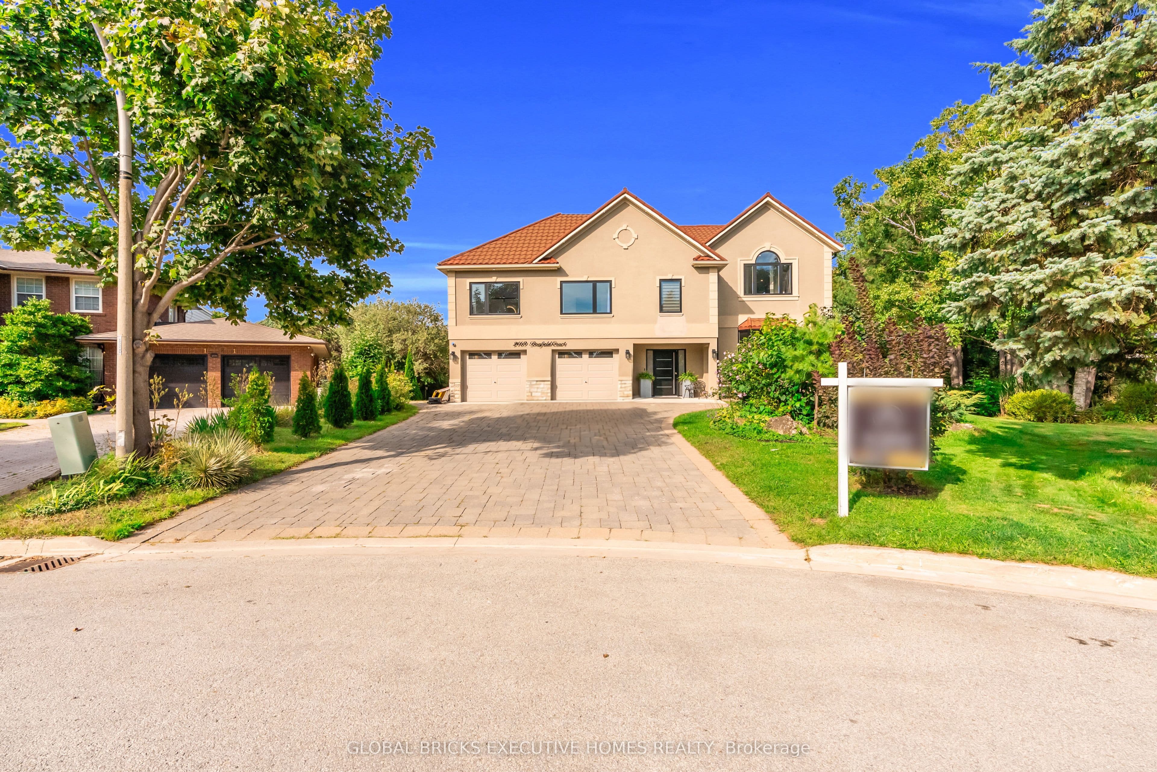 2169 Bonfield Court, Burlington, ON L7P 2W7