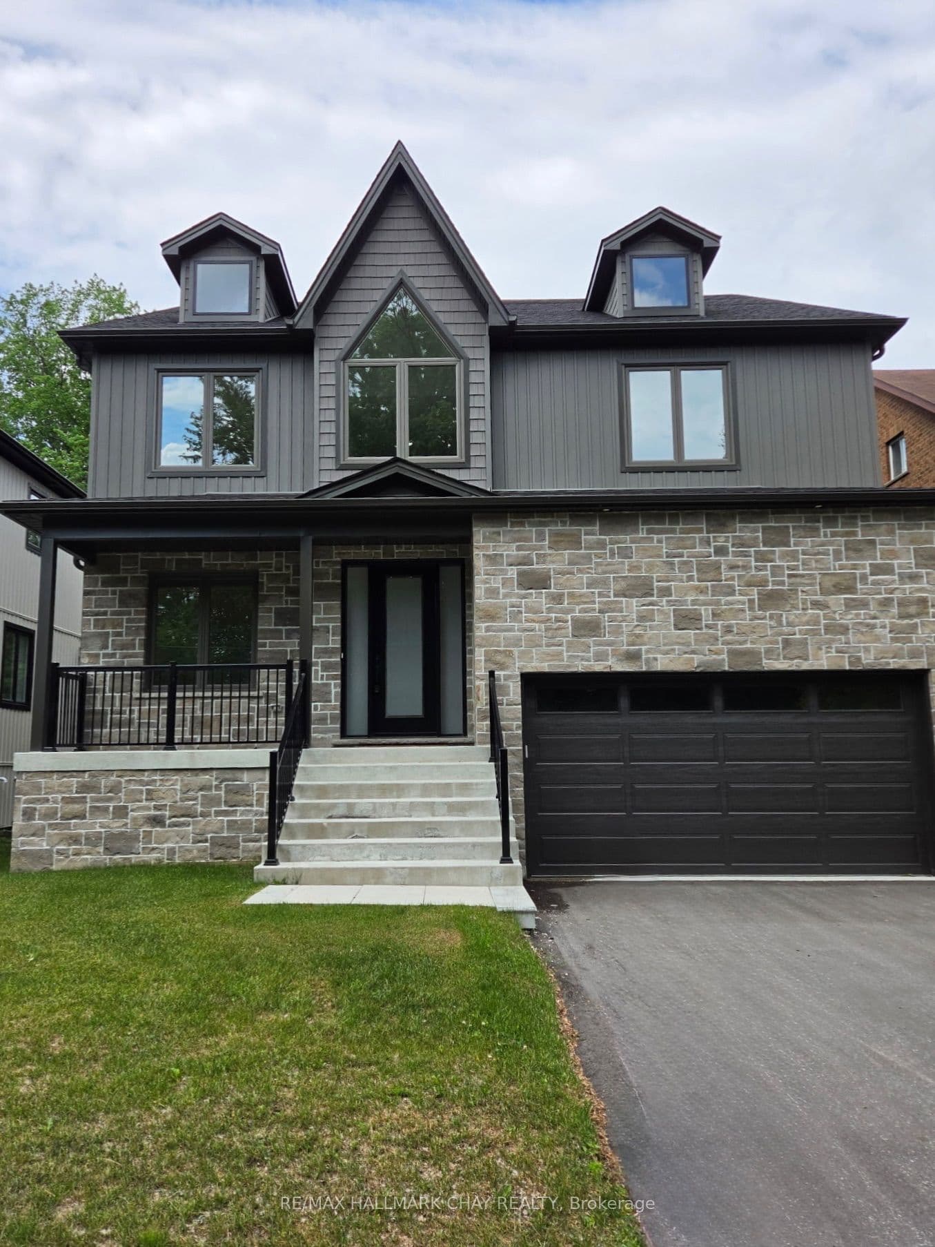 86 37th Street N, Wasaga Beach, ON L9Z 2B5