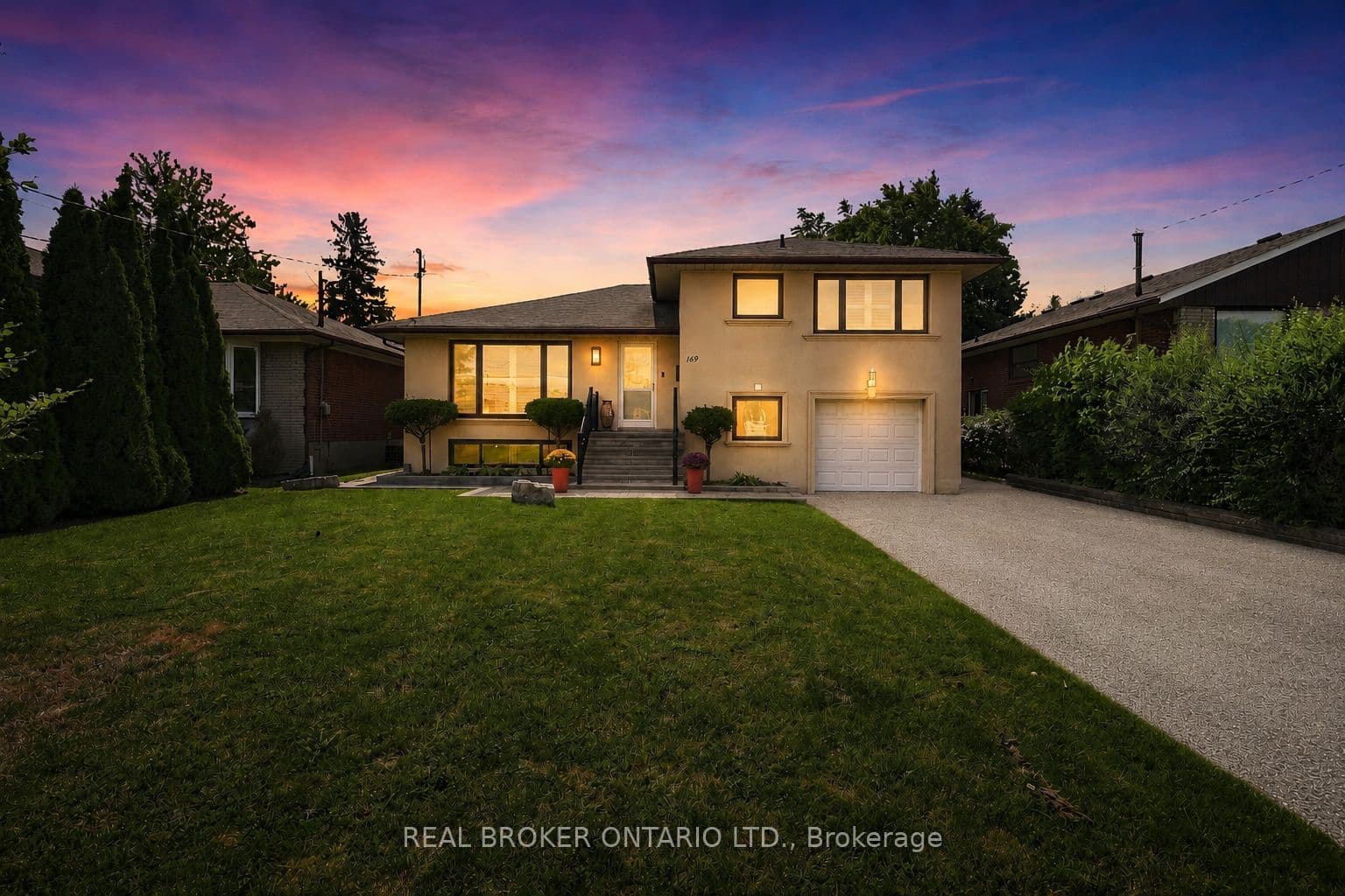 169 Kennard Avenue, Toronto, ON M3H 4M8
