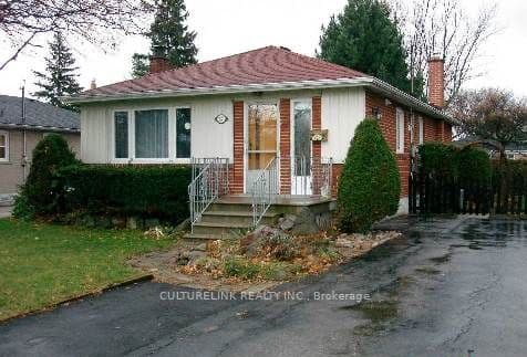 30 Rockport Crescent Bsmt, Richmond Hill, ON L4C 2L6