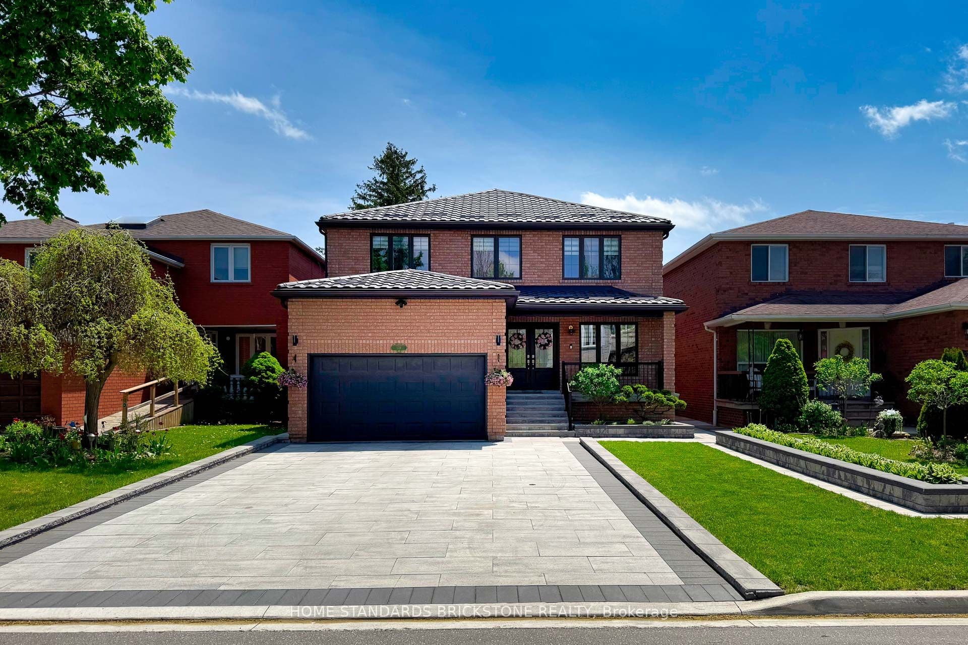 139 Pinewood Drive, Vaughan, ON L4J 5P7
