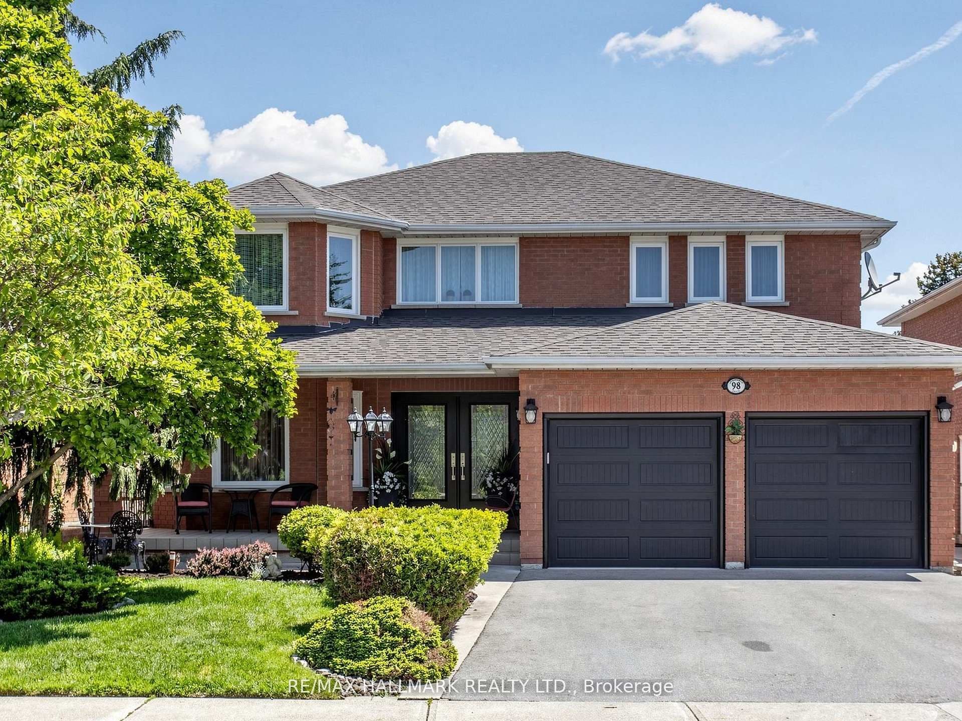 98 Arrowhead Drive, Vaughan, ON L4L 4A5