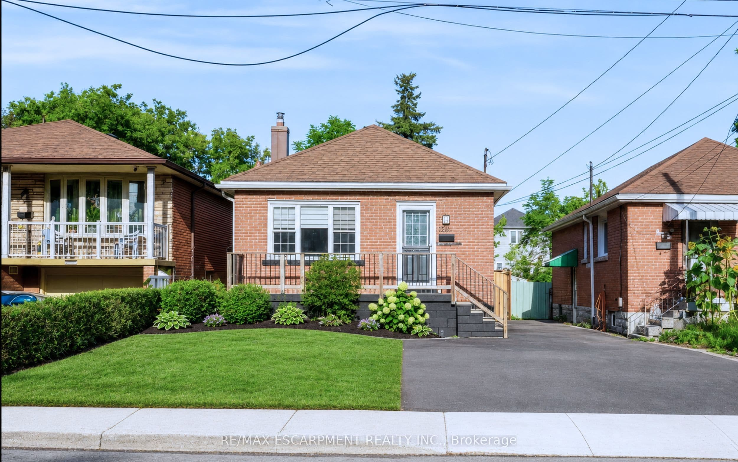 256 East 25th Street, Hamilton, ON L8V 3A7