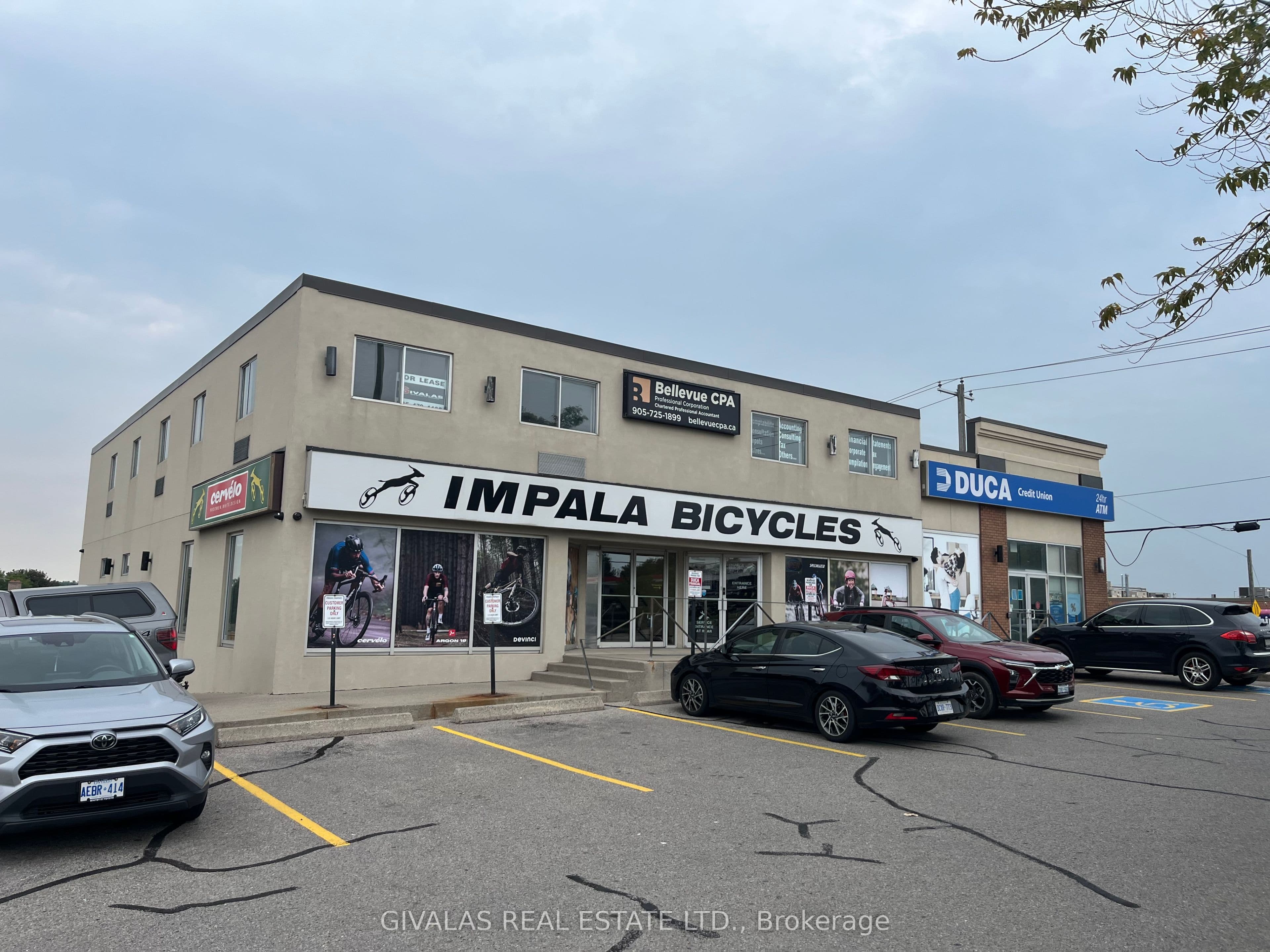 1818 Dundas Street E 203, Whitby, ON L1N 2L4