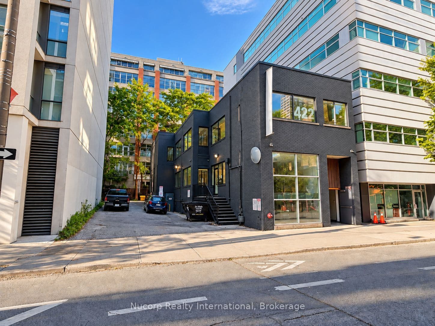 422 Adelaide Street W Second Floor, Toronto, ON M5V 1S7