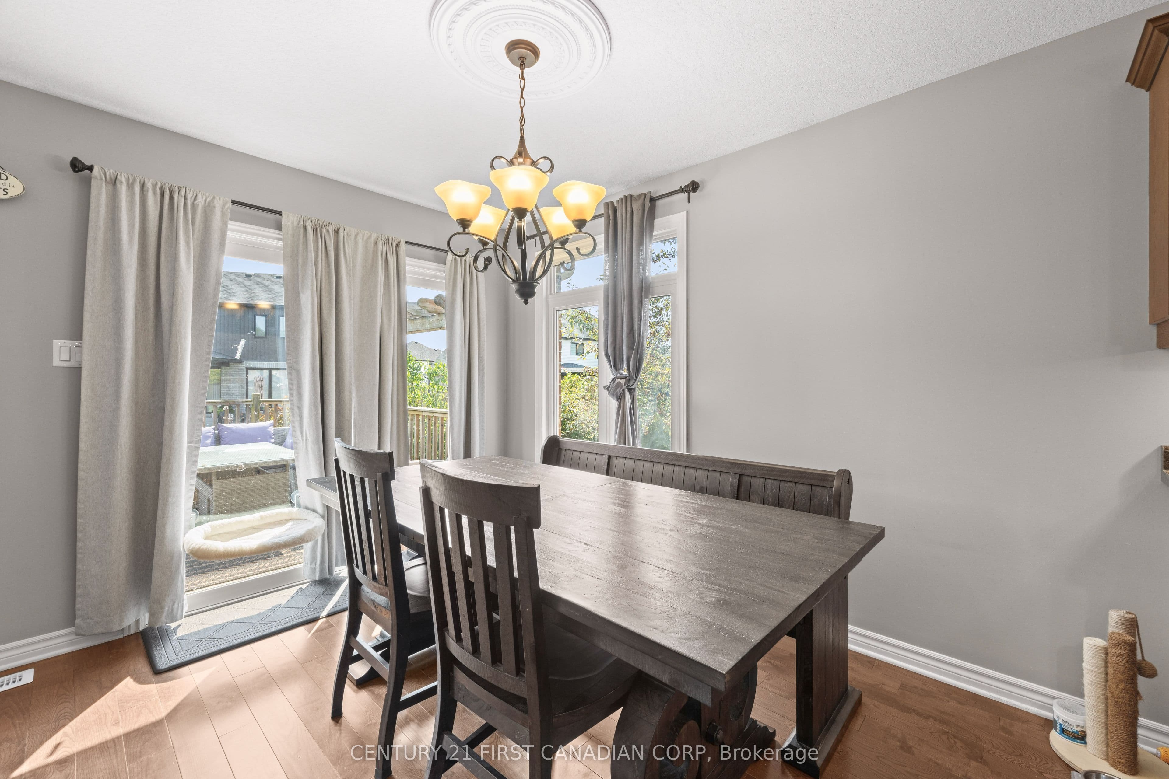 131 Deborah Drive, Strathroy-Caradoc, ON N7G 4E2