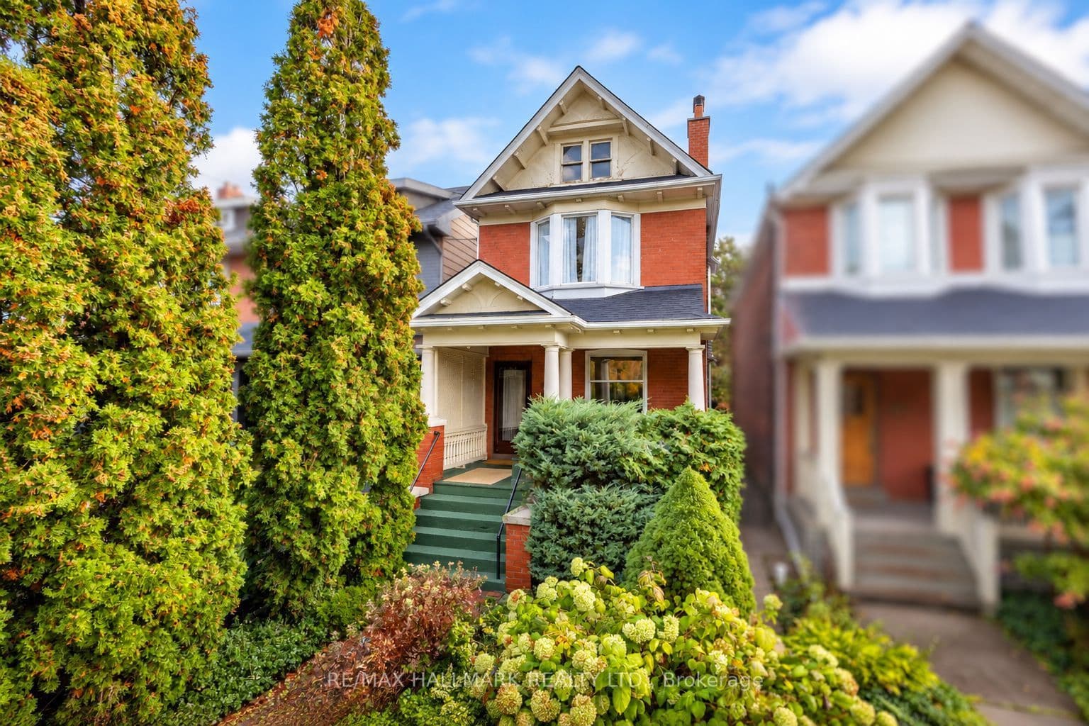 63 Chester Avenue, Toronto, ON M4K 2Z8