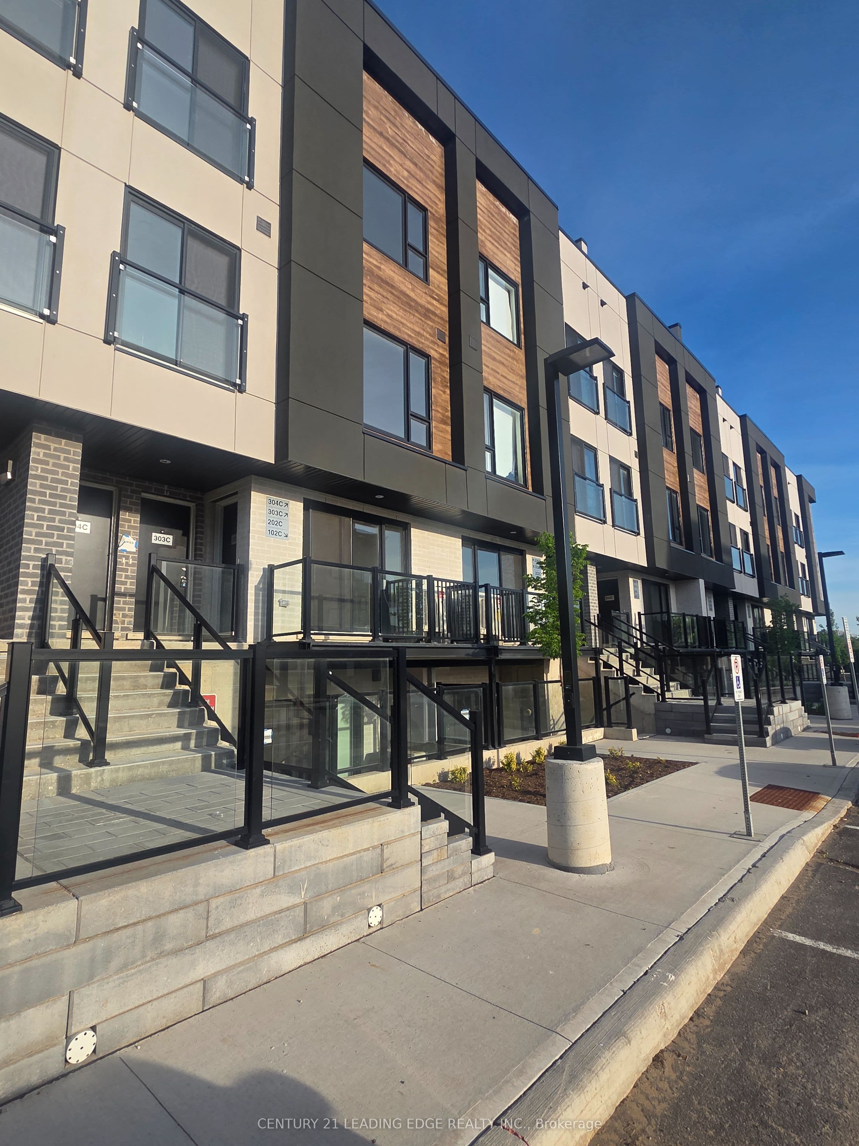 16 Melbourne Avenue 102C, St. Catharines, ON L2P 3J8