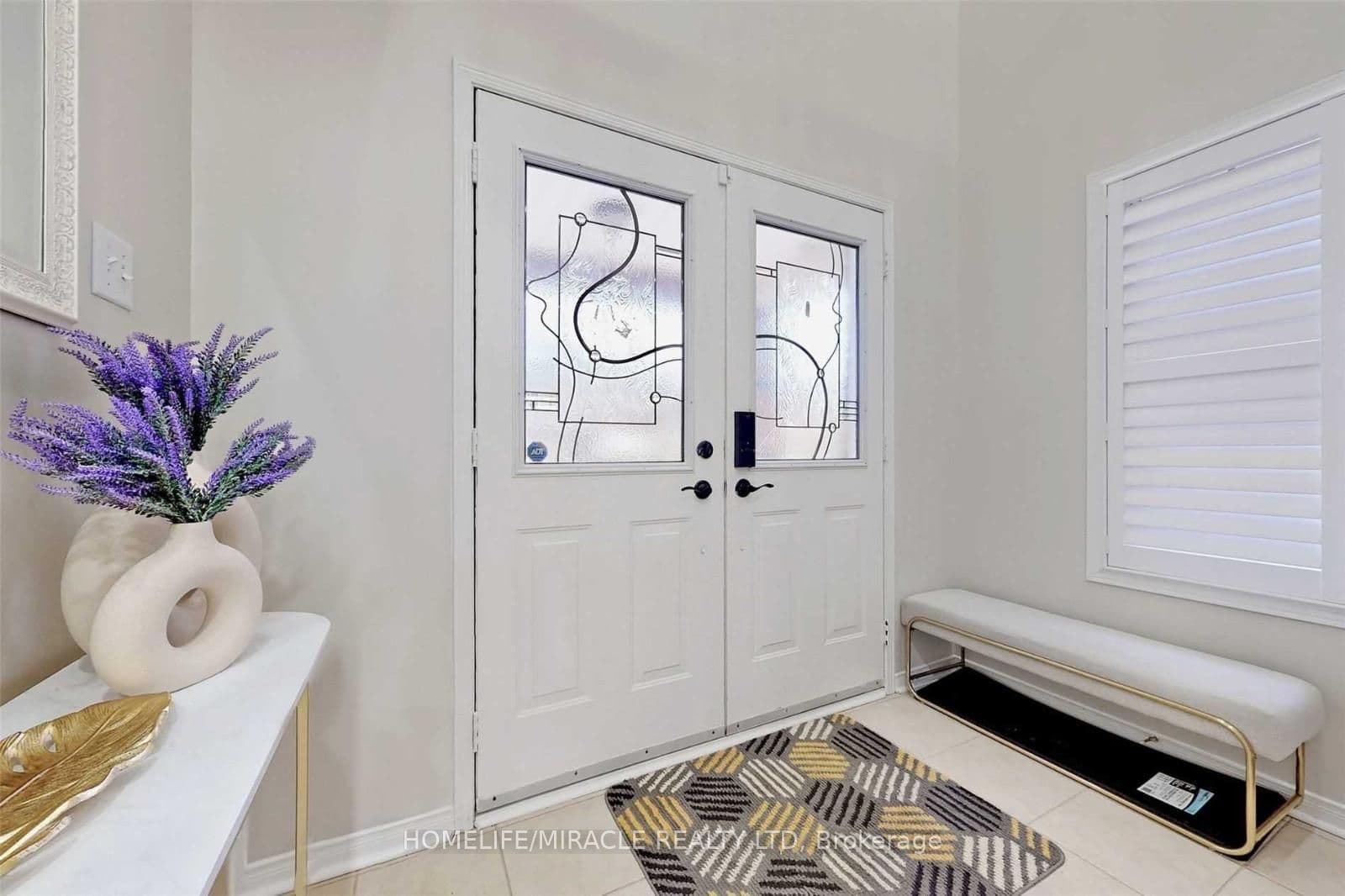3258 Angel Pass Drive, Mississauga, ON L5M 7J7