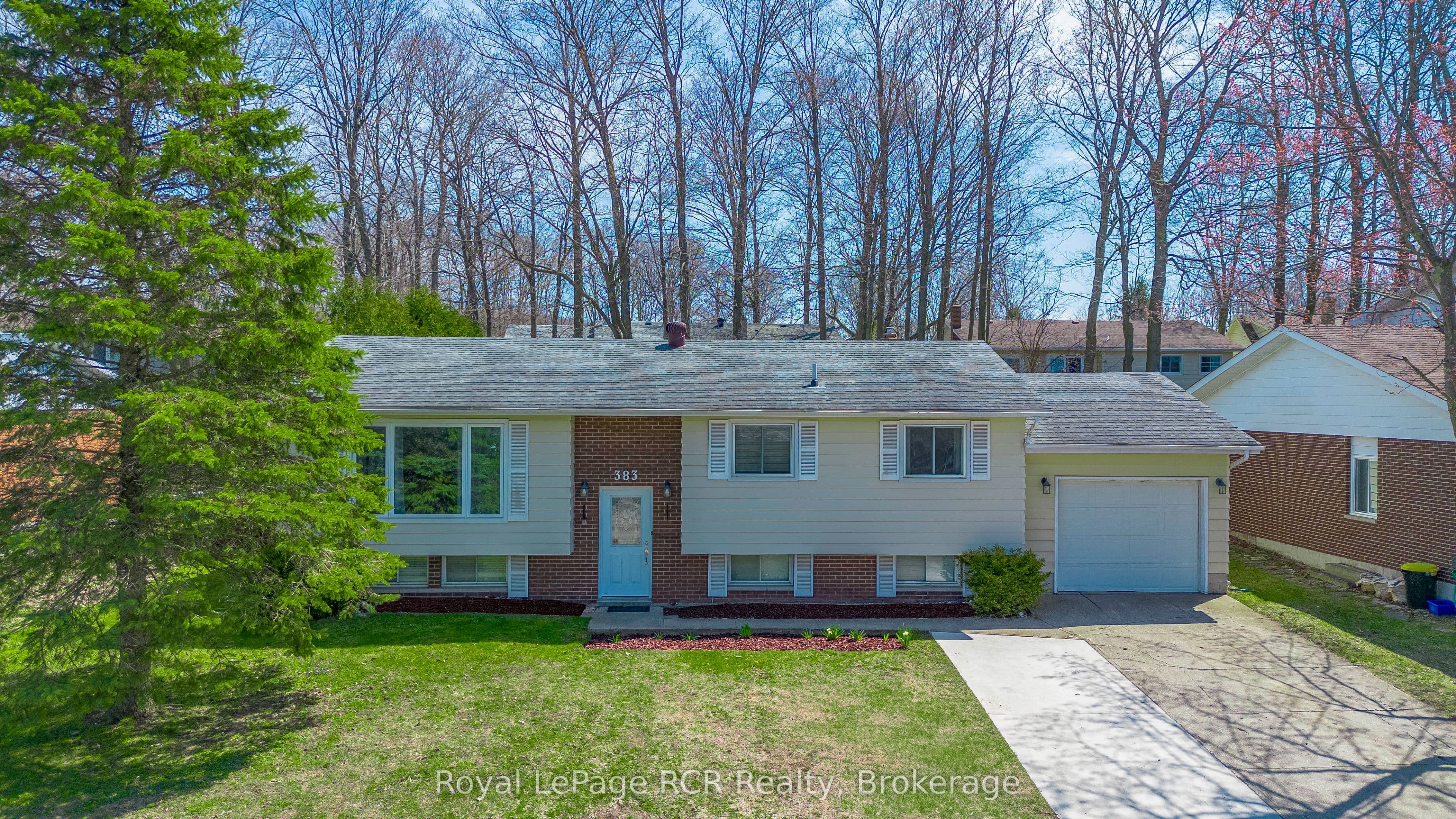383 WELLINGTON Street, Saugeen Shores, ON N0H 2C4